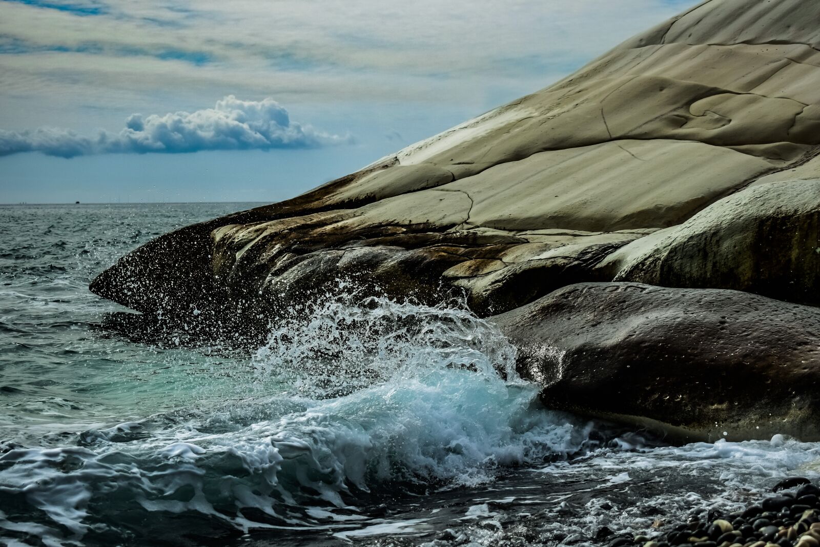 Nikon D3300 sample photo. Pebble beach, nature, sea photography