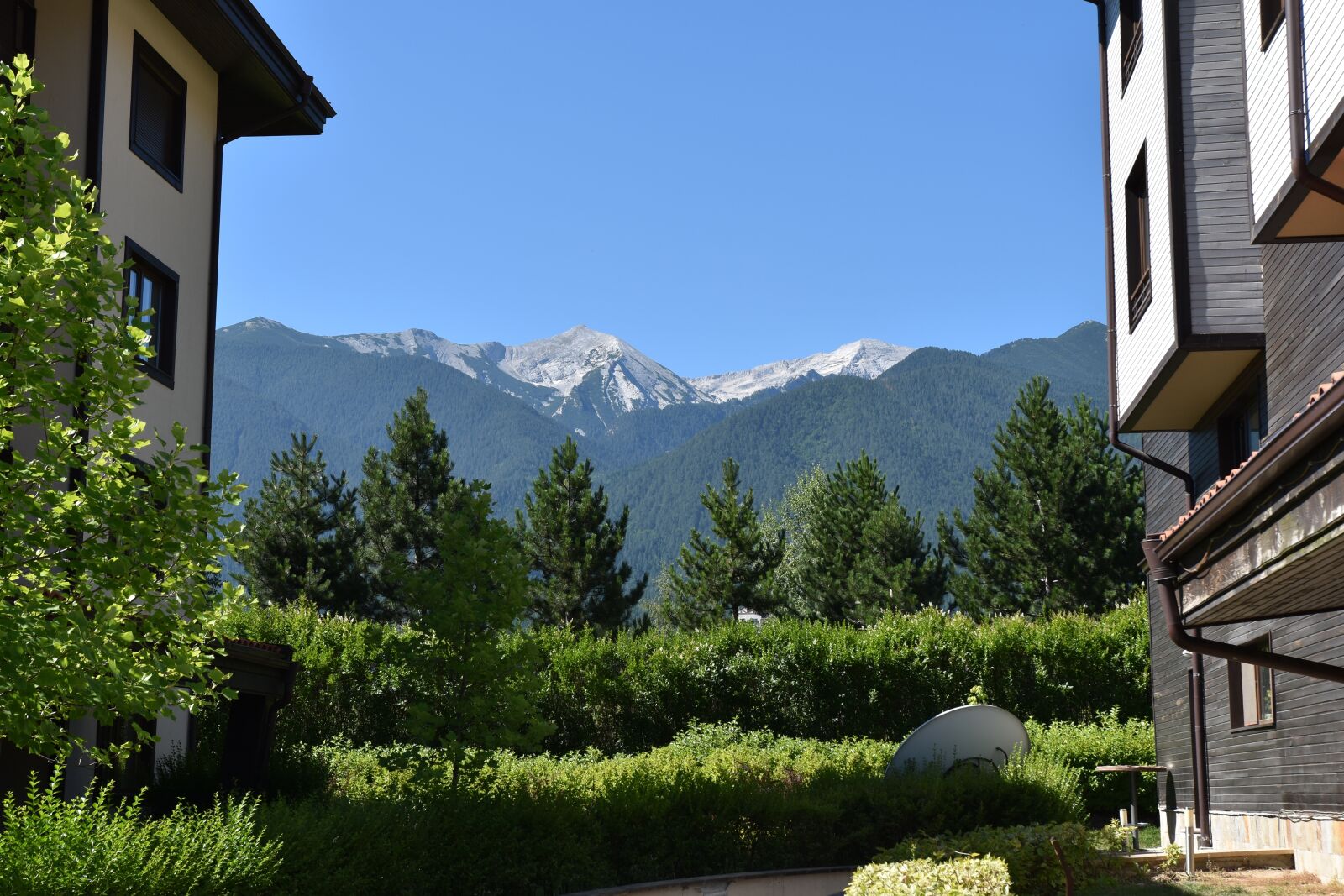 Nikon D5500 sample photo. Mountain, sky, blue sky photography