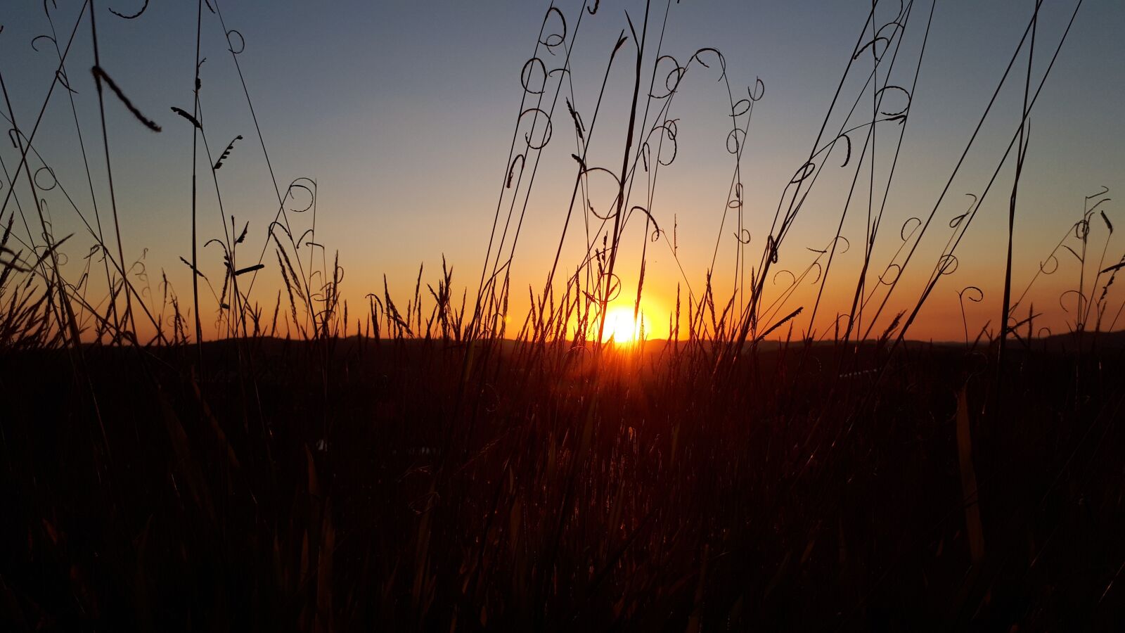 Samsung Galaxy A5(2017) sample photo. Sol, horizon, eventide photography