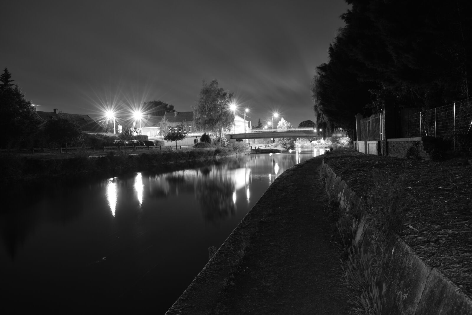 Nikon D3300 sample photo. Nuit, noir et blanc photography