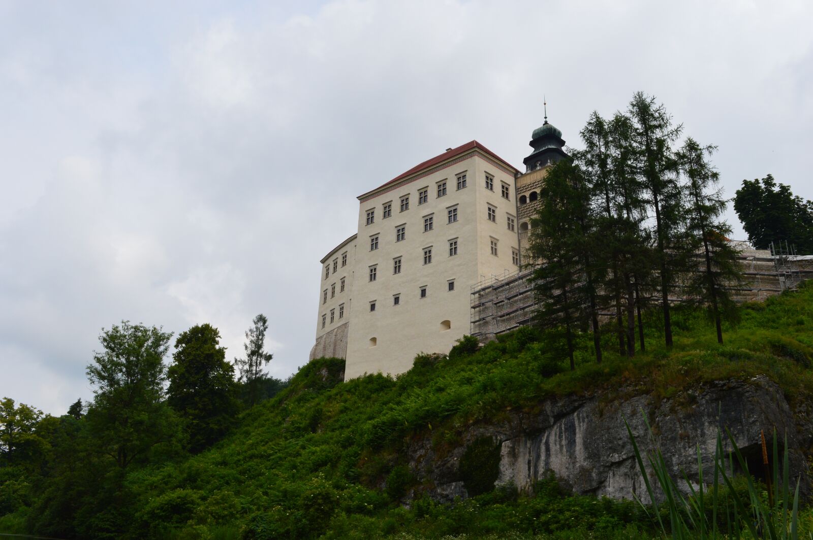 Nikon D3200 sample photo. Pieskowa ska a castle photography