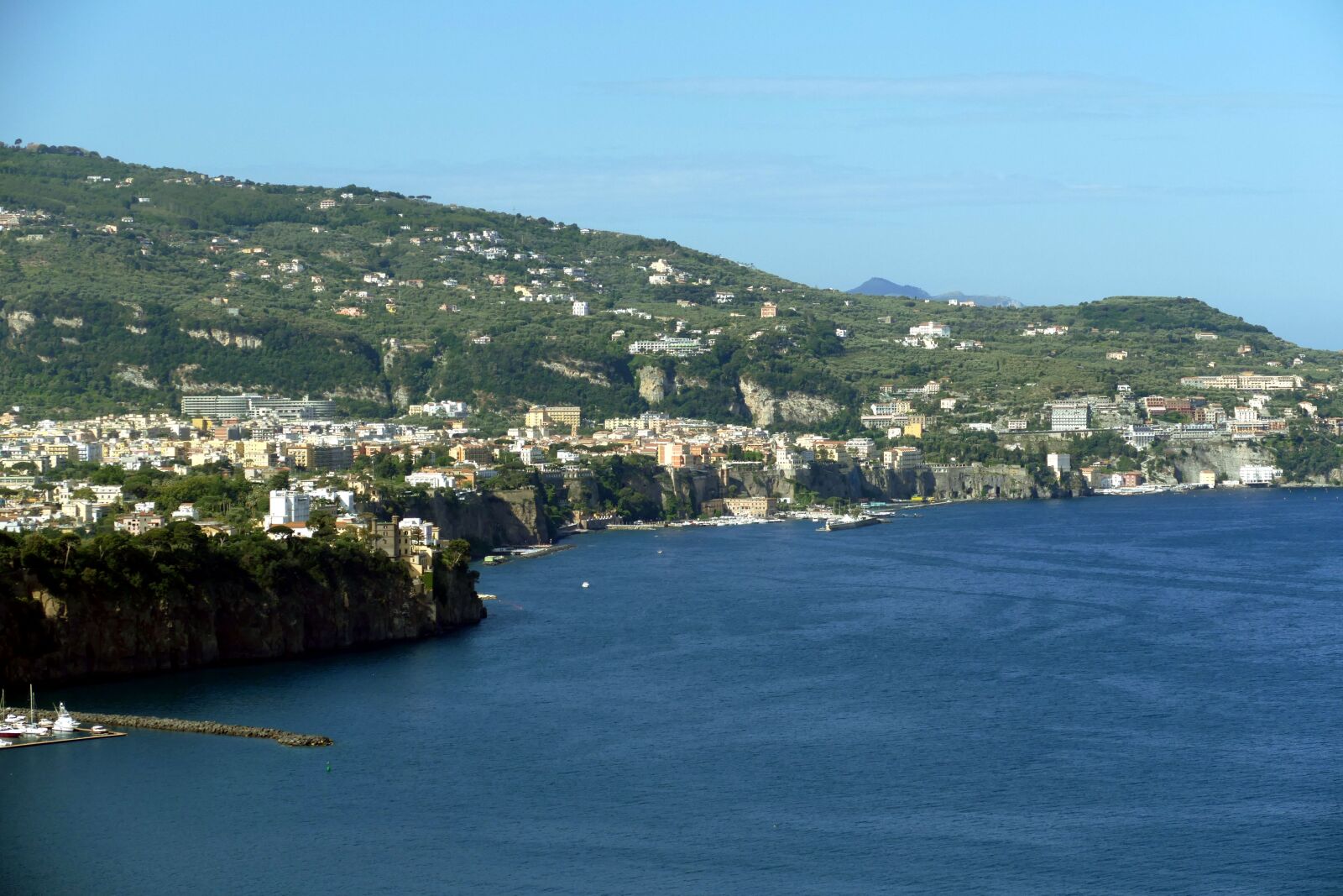 Panasonic Lumix DMC-FZ1000 sample photo. Italy, campania, cliff photography