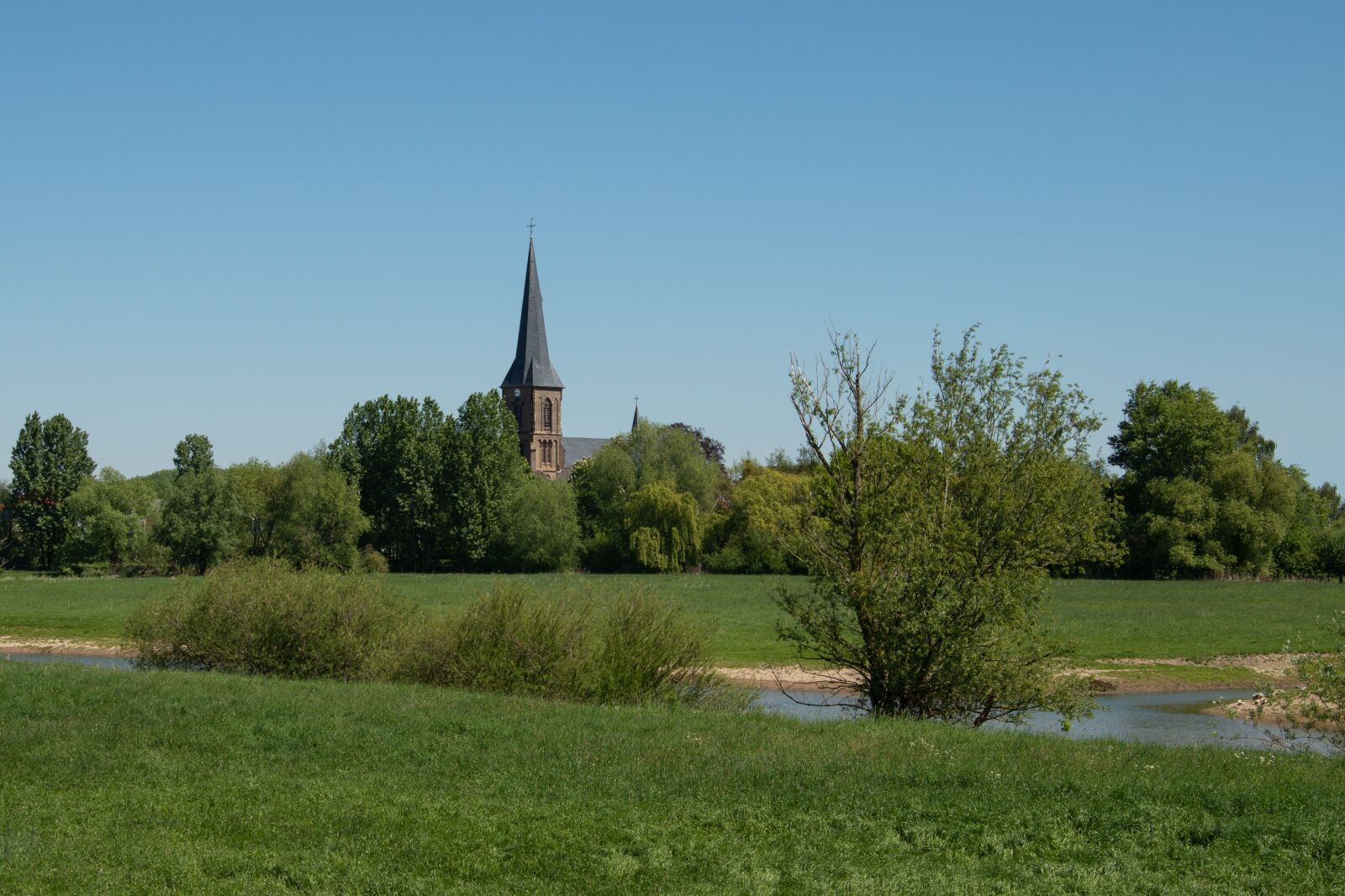 Nikon D800 sample photo. Lippborg, village church, church photography