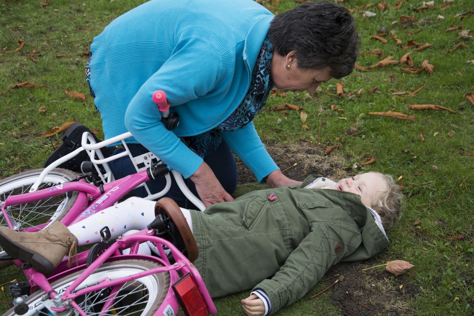 Nikon D5200 sample photo. First aid, children, child photography