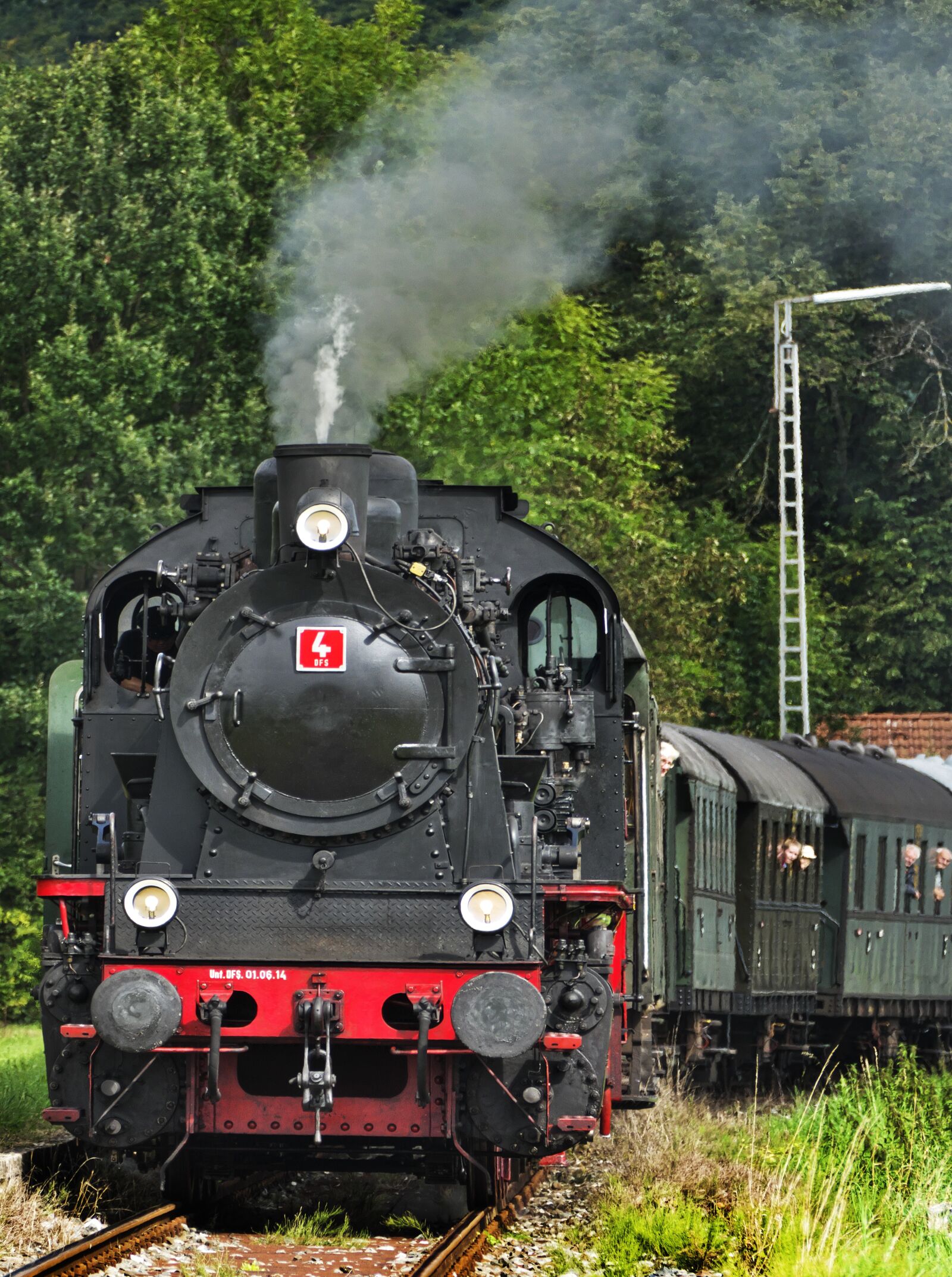 Panasonic Lumix DMC-FZ1000 sample photo. Steam locomotive, tank locomotive photography