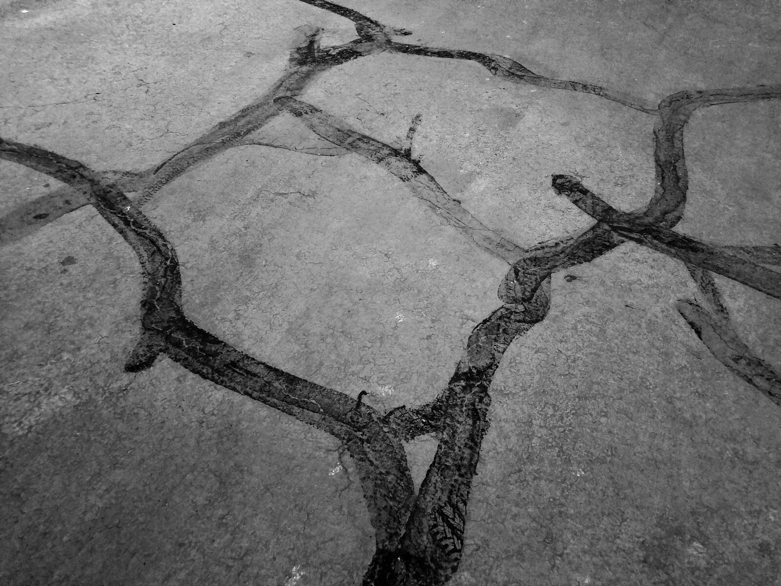 Samsung Galaxy S7 sample photo. Abstract, pavement, lines photography