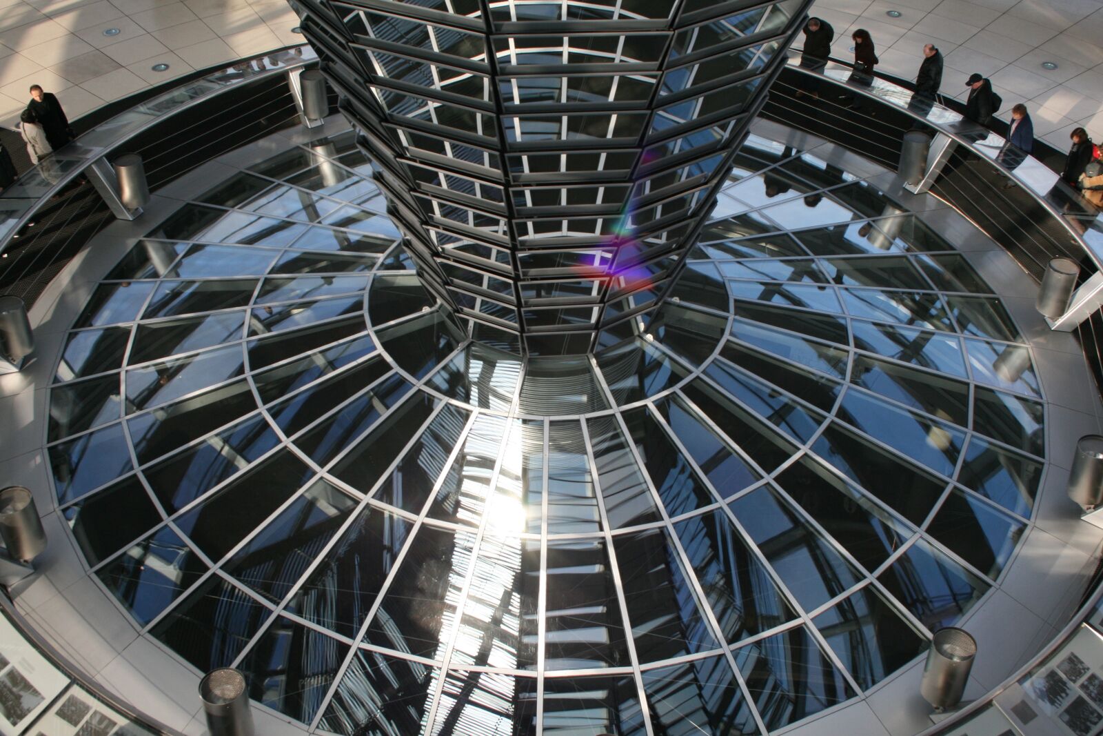 Canon EOS 400D (EOS Digital Rebel XTi / EOS Kiss Digital X) sample photo. Berlin, reichstag, sehenswürdigkeit photography
