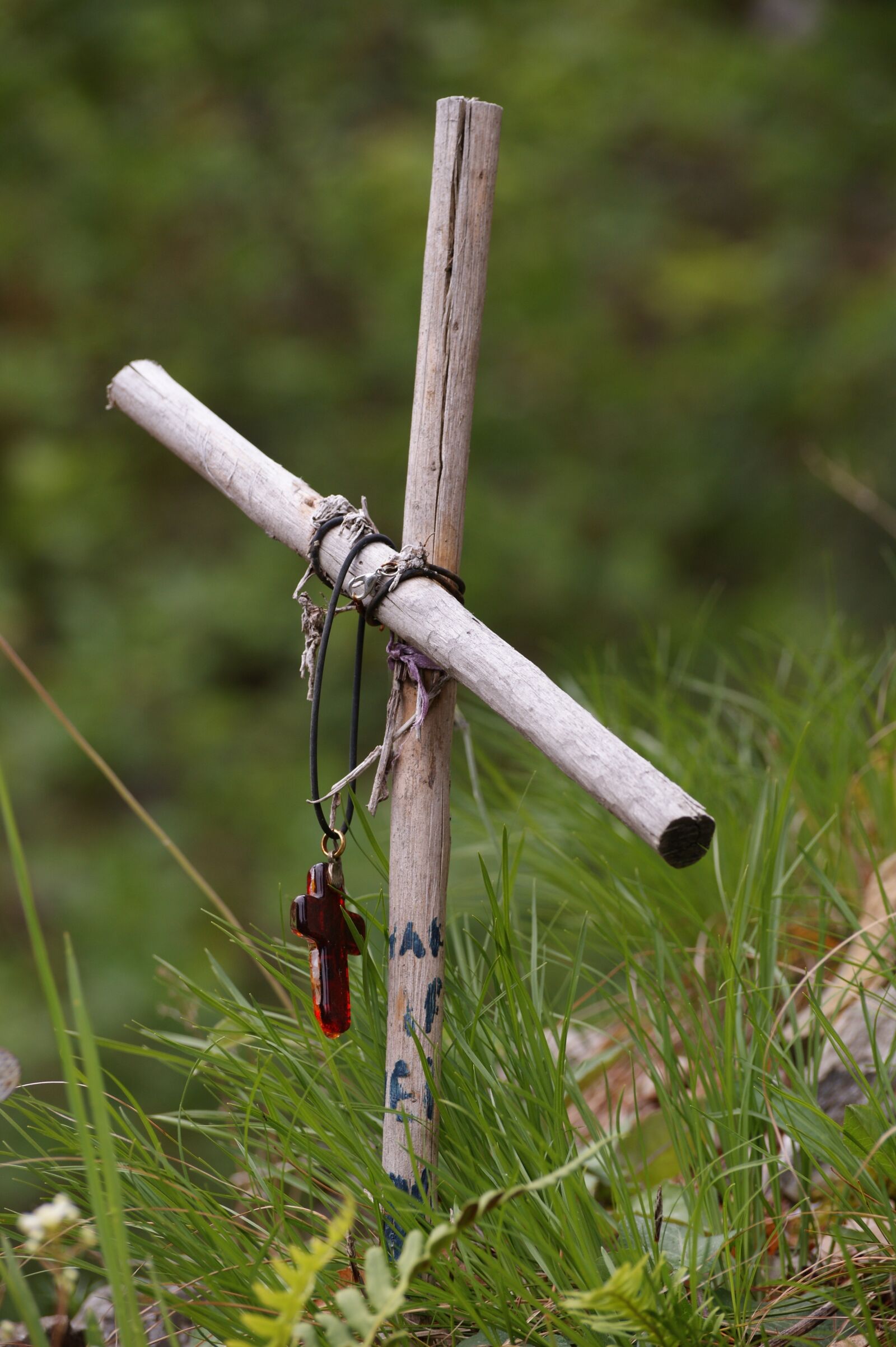 Sony Alpha DSLR-A350 sample photo. Wayside cross, pilgrim cross photography