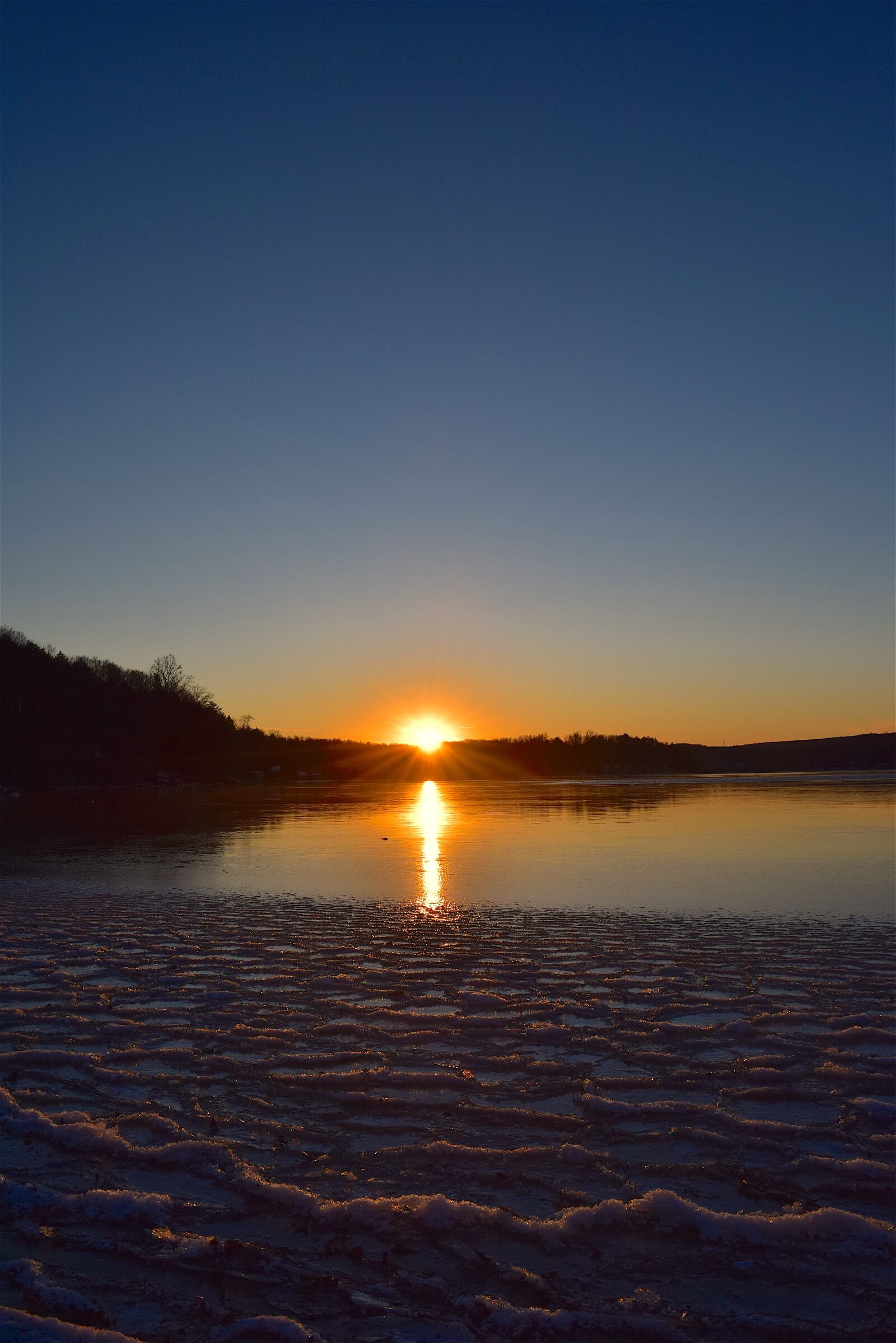 Nikon D3300 sample photo. Lake, sunset, frozen photography