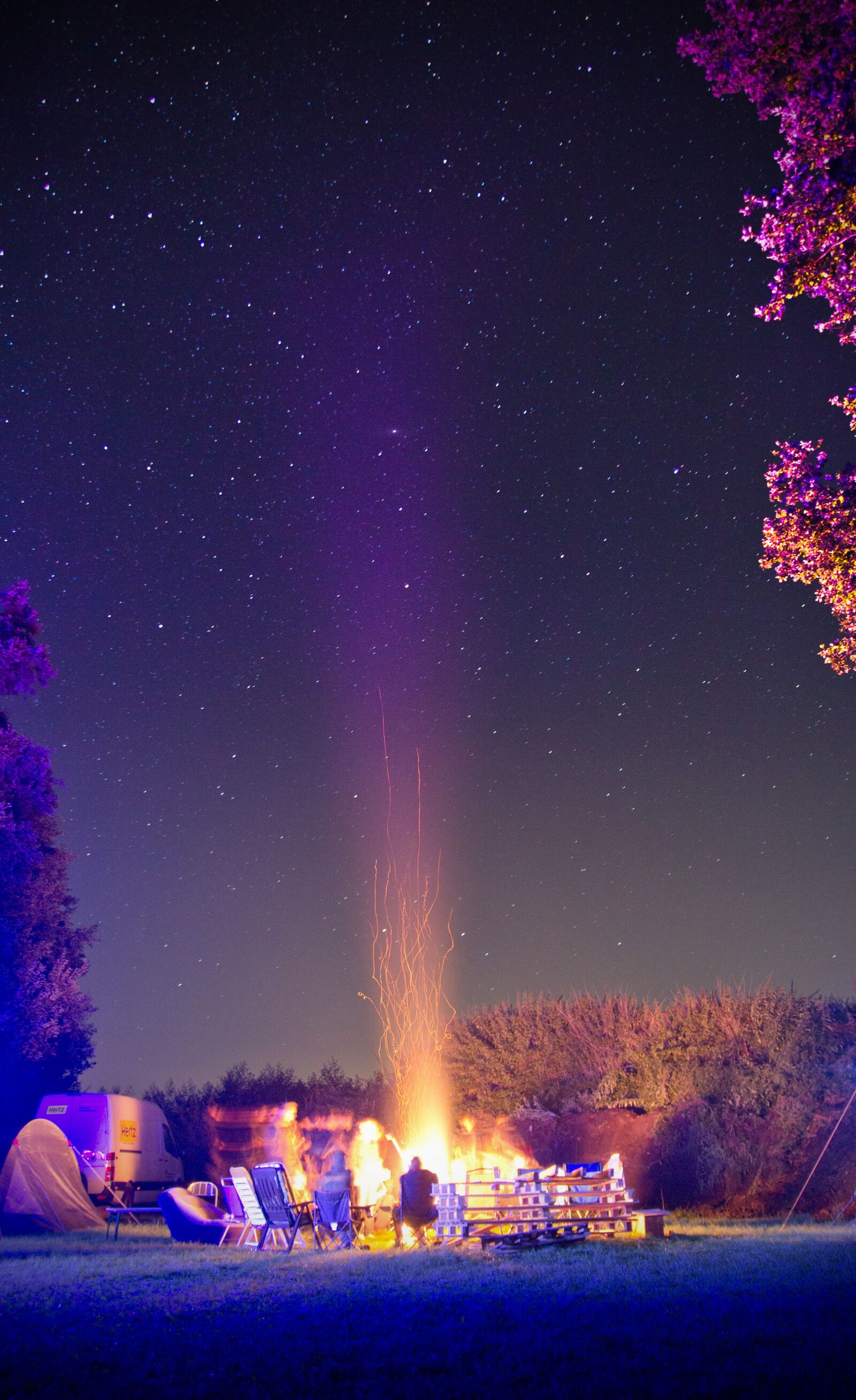 Canon EOS 550D (EOS Rebel T2i / EOS Kiss X4) sample photo. Campfire, starry sky, star photography
