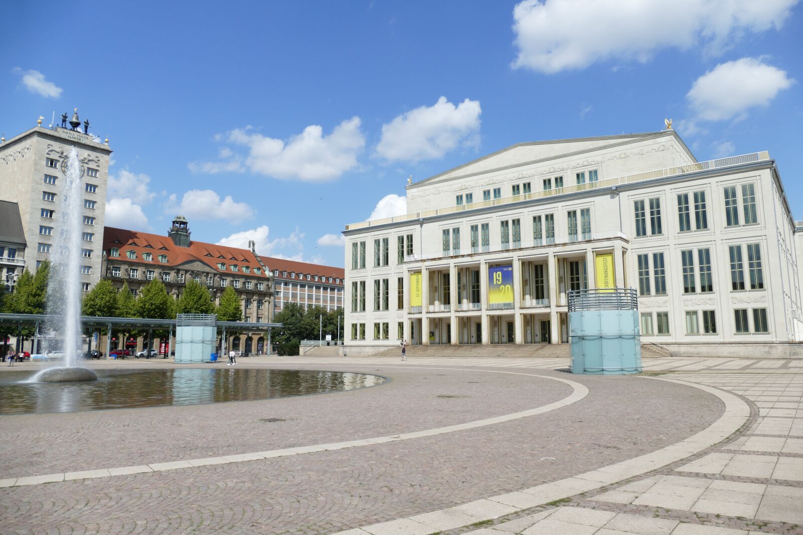 Panasonic Lumix DMC-FZ1000 sample photo. Leipzig, saxony, architecture photography