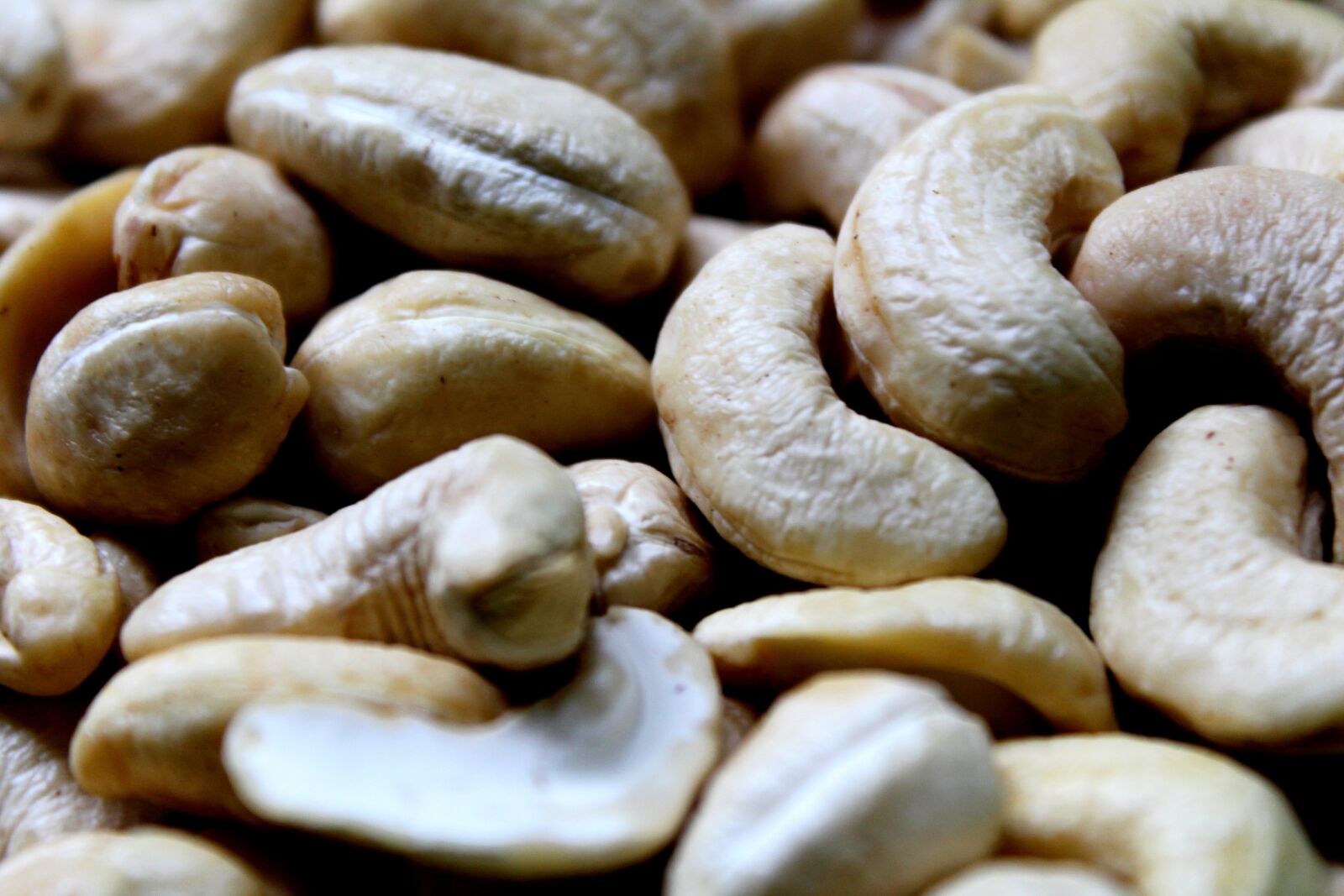 Canon EOS 1200D (EOS Rebel T5 / EOS Kiss X70 / EOS Hi) sample photo. Cashew, nuts, fruits photography