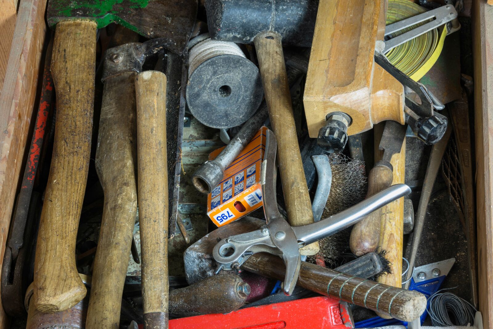 Nikon D7200 sample photo. Tool, hammer, axe photography