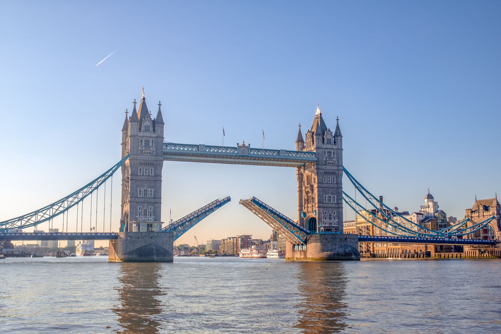 Canon EOS 750D (EOS Rebel T6i / EOS Kiss X8i) sample photo. London, tower bridge, bridge photography