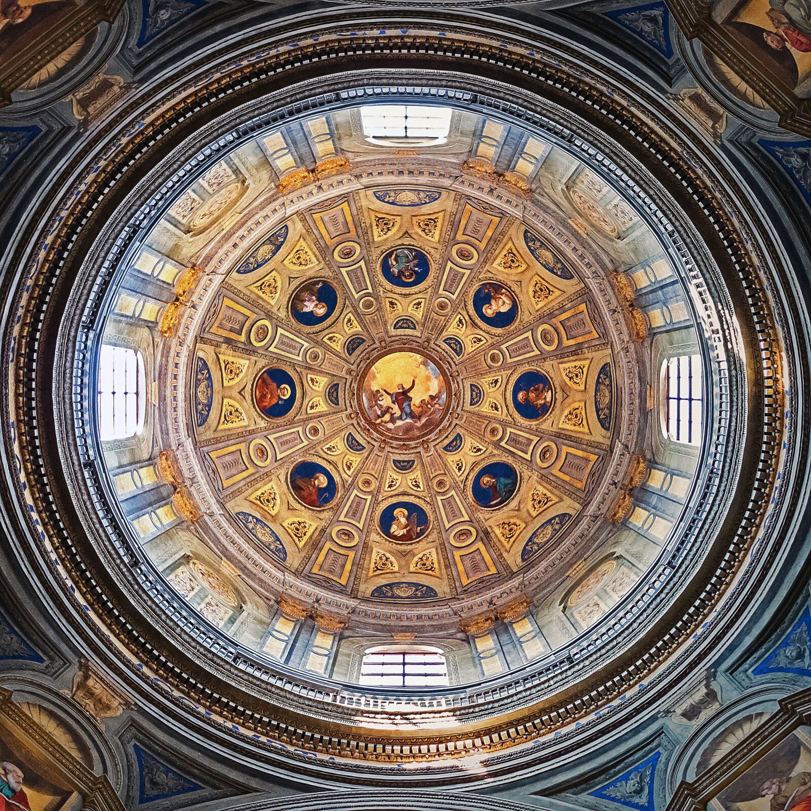 Nikon Coolpix P1000 sample photo. Cathedral, church, tourism photography