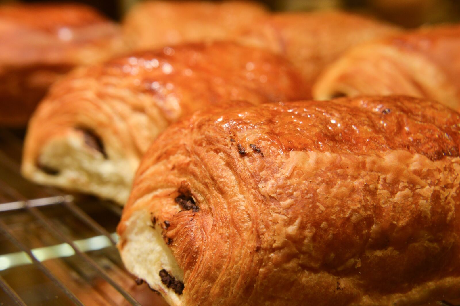 Tamron 18-270mm F3.5-6.3 Di II VC PZD sample photo. Pastry, little bread, bakery photography