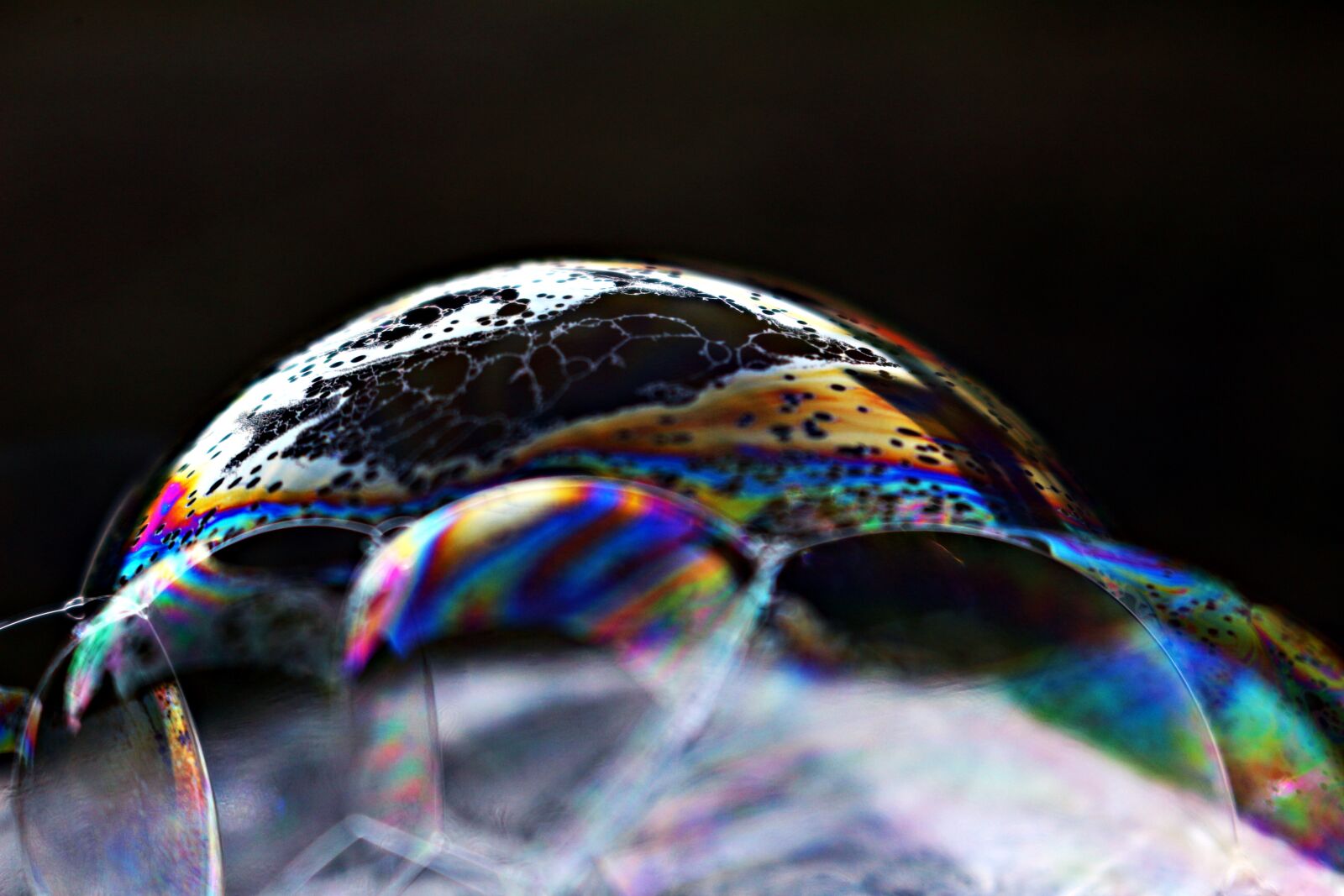 Canon EOS 100D (EOS Rebel SL1 / EOS Kiss X7) sample photo. Bubble, soap bubble, color photography