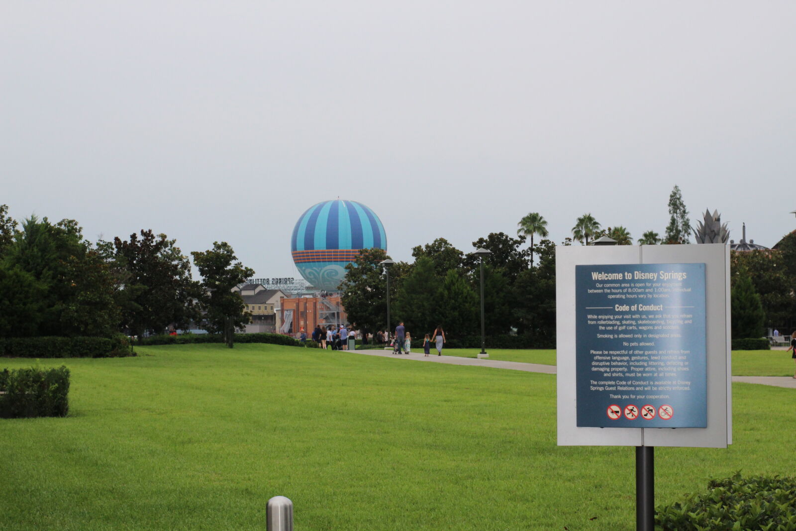 Yongnuo YN 50mm f/1.8 sample photo. Air, ballon, ballon, disney photography