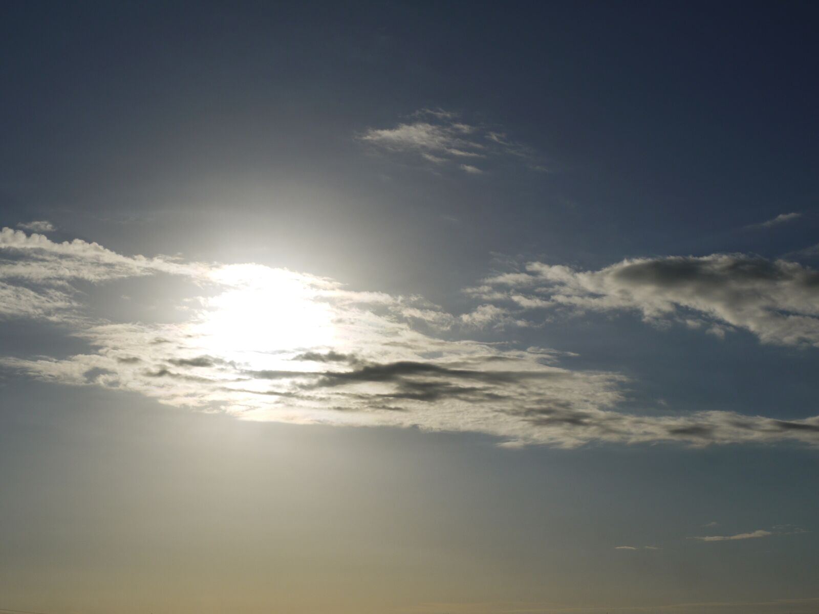 Panasonic Lumix DMC-G1 sample photo. Clouds, morgenstimmung, backlighting photography