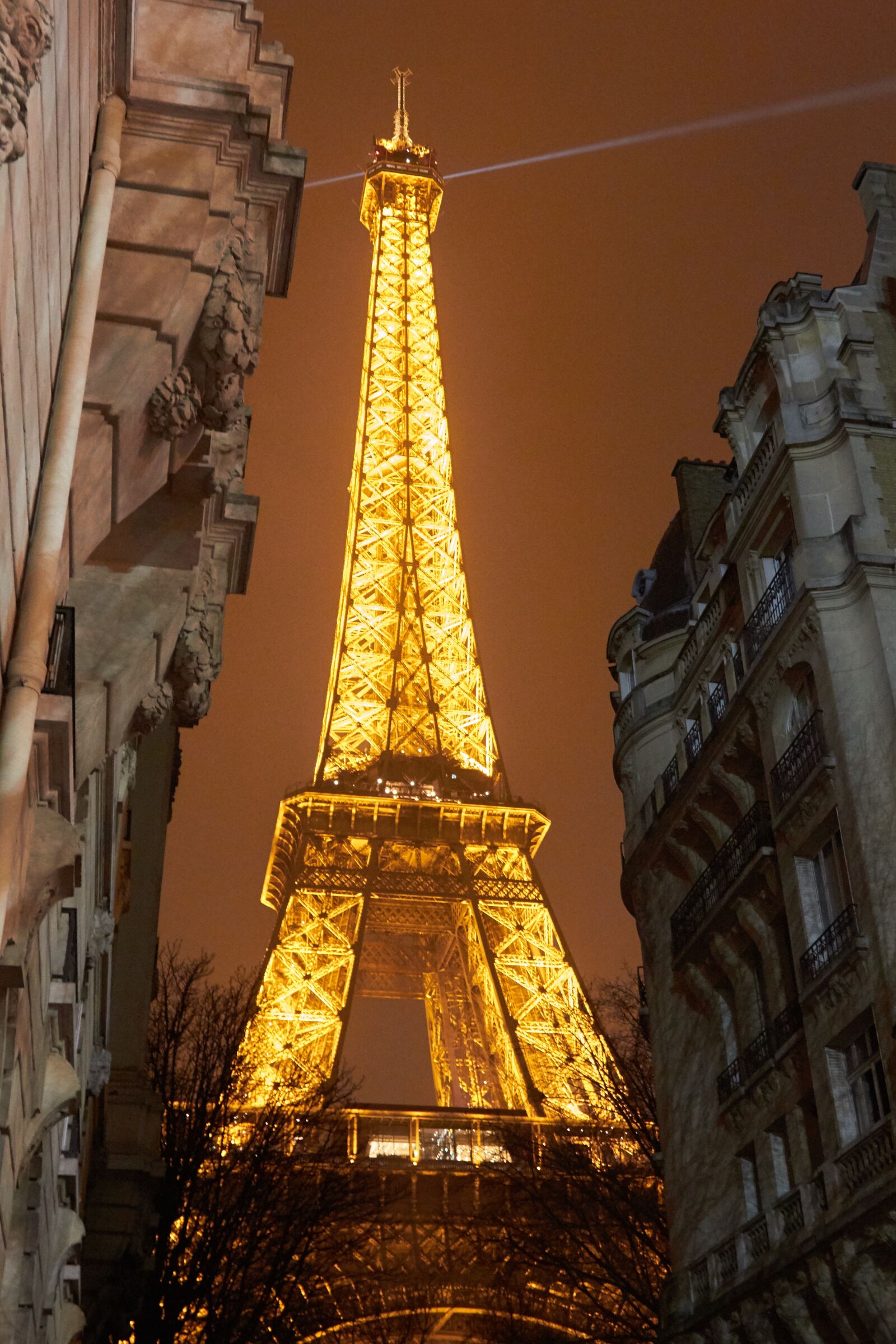 Canon EOS 550D (EOS Rebel T2i / EOS Kiss X4) sample photo. Eiffel, tourism, paris photography
