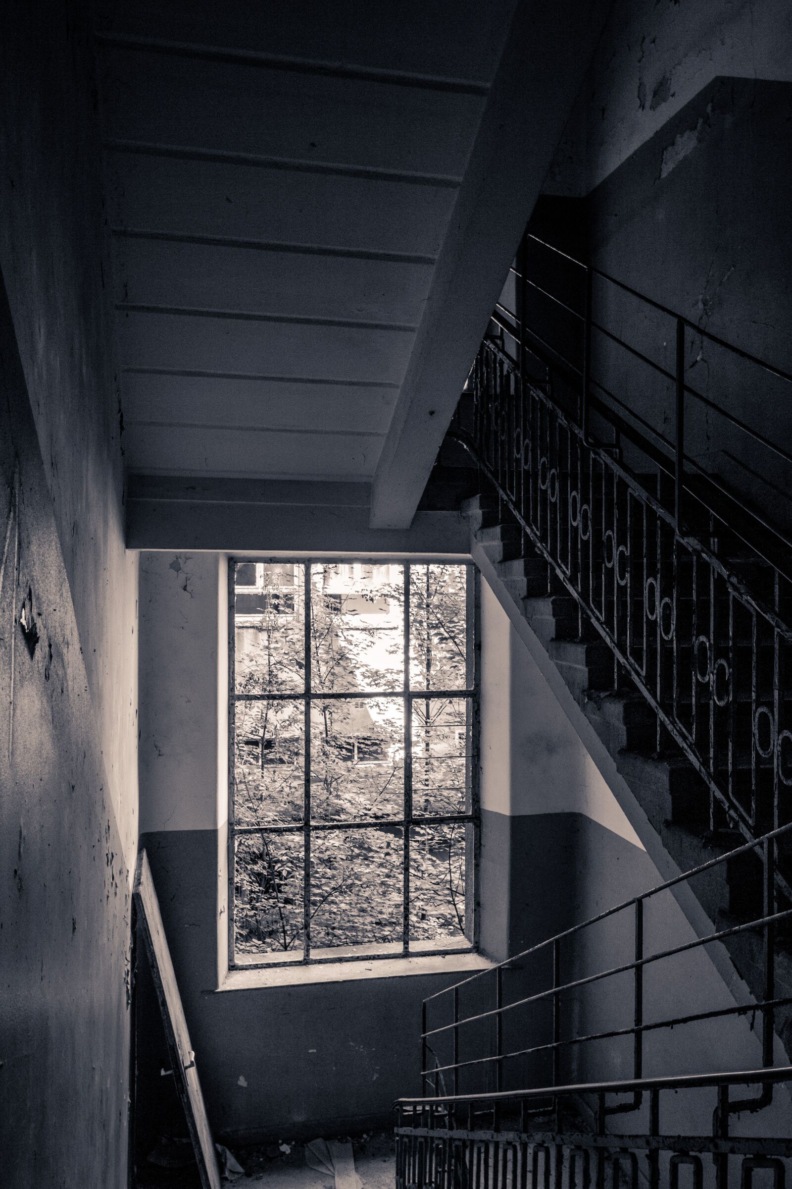 Canon EOS 70D sample photo. Stairs, staircase, architecture photography