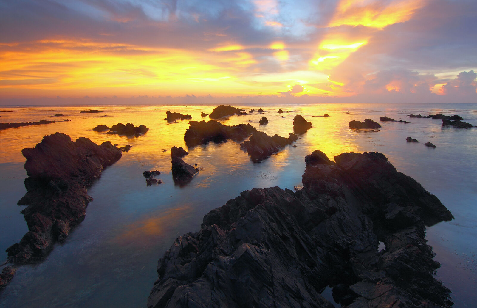 Canon EOS 50D sample photo. Rock, formation, by, seat photography