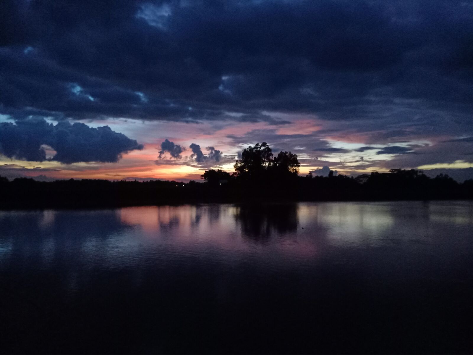 OPPO F11 sample photo. Nature, sunset, river photography