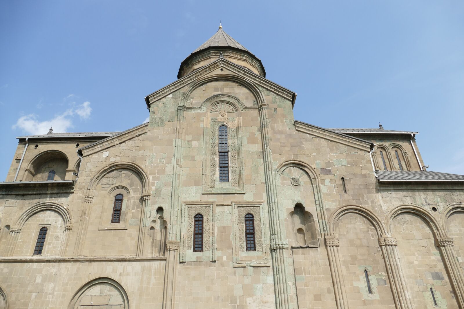 Panasonic Lumix DMC-FZ1000 sample photo. Georgia, mtskheta, church photography