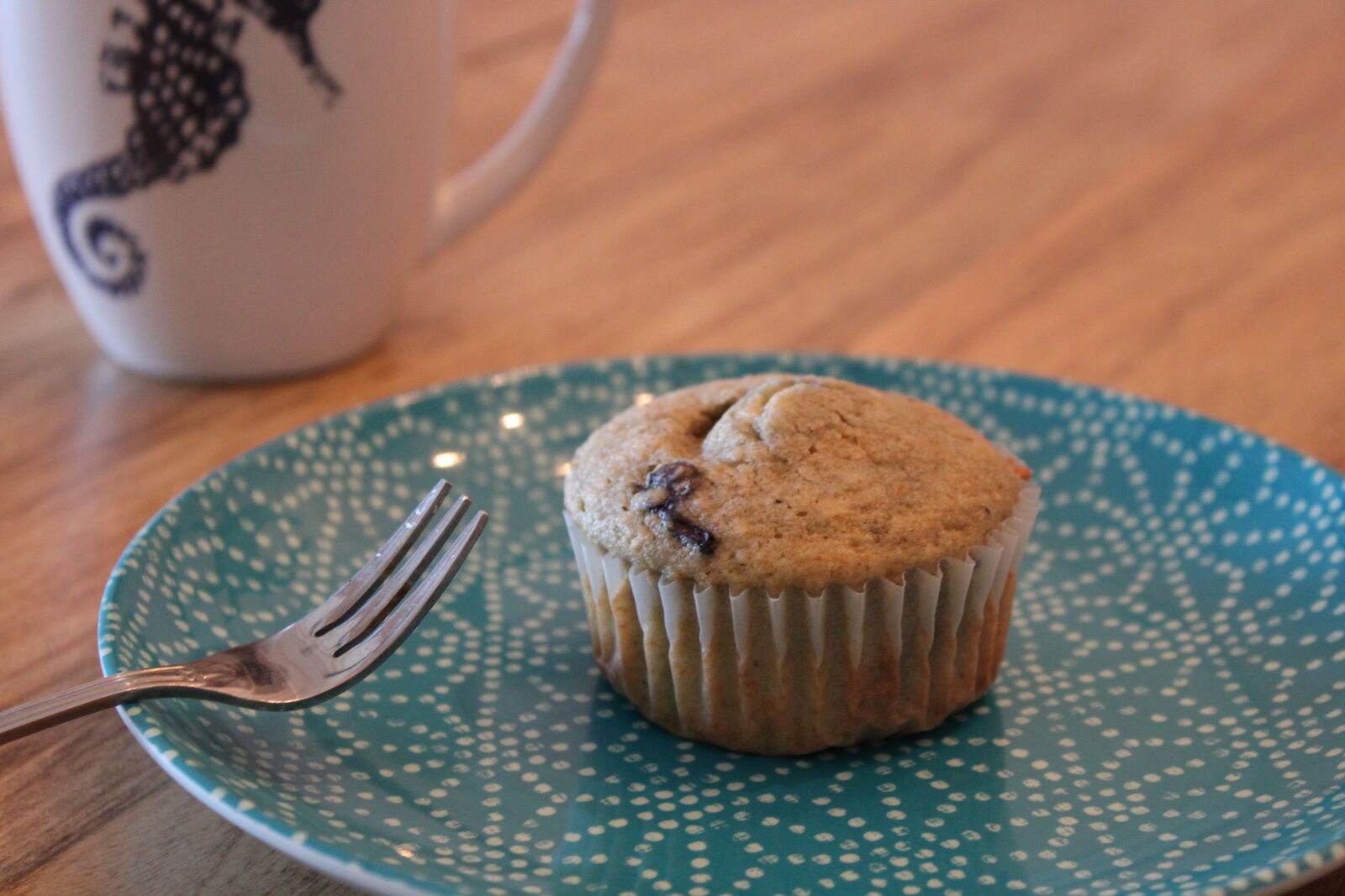 Canon EOS 2000D (EOS Rebel T7 / EOS Kiss X90 / EOS 1500D) sample photo. Muffin, blueberry muffin, blueberry photography