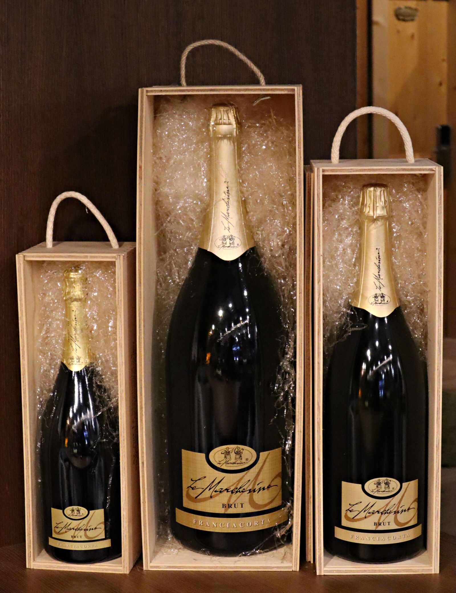 Canon EF-M 15-45mm F3.5-6.3 IS STM sample photo. Champagne, prosecco, franciacorta photography