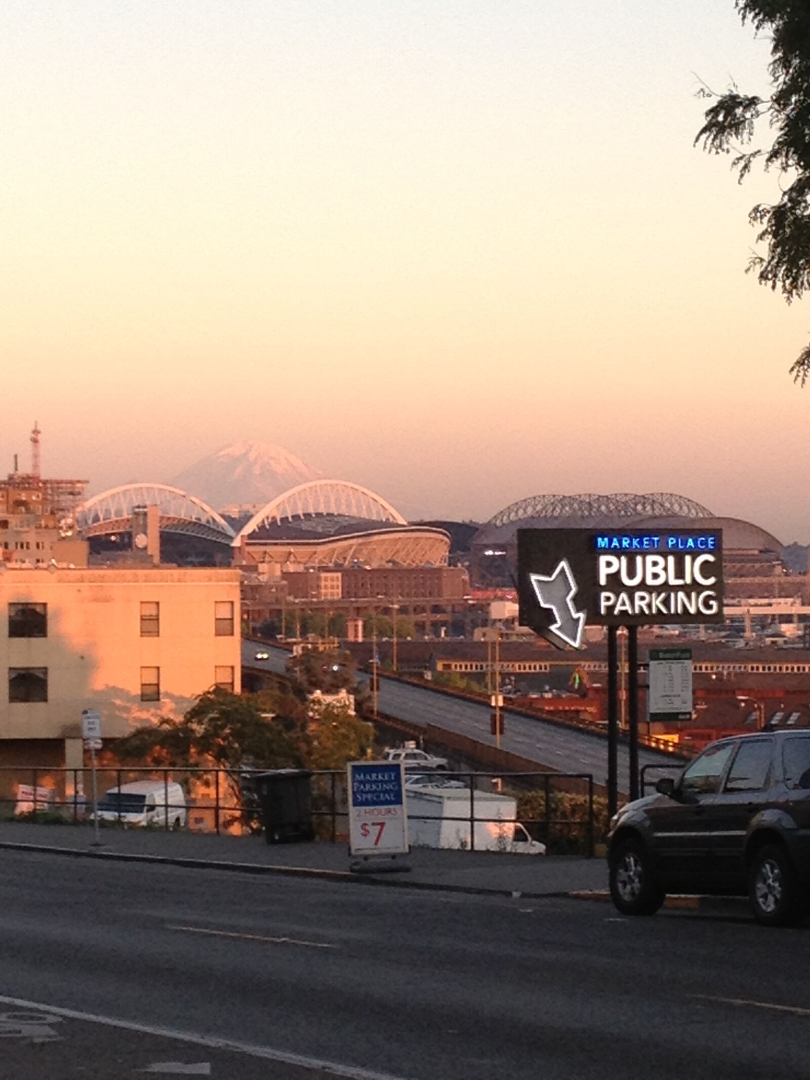 Apple iPhone 4S sample photo. Seattle, downtown, rainer photography