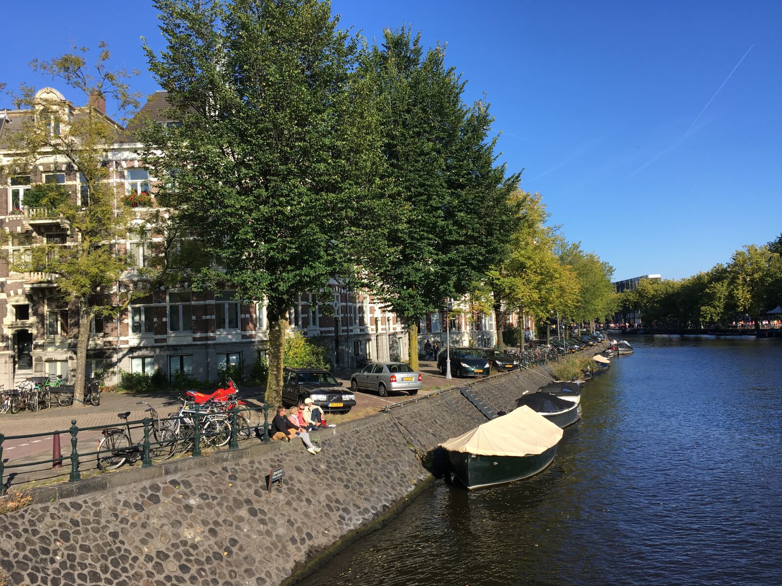 iPhone SE back camera 4.15mm f/2.2 sample photo. Amsterdam photography