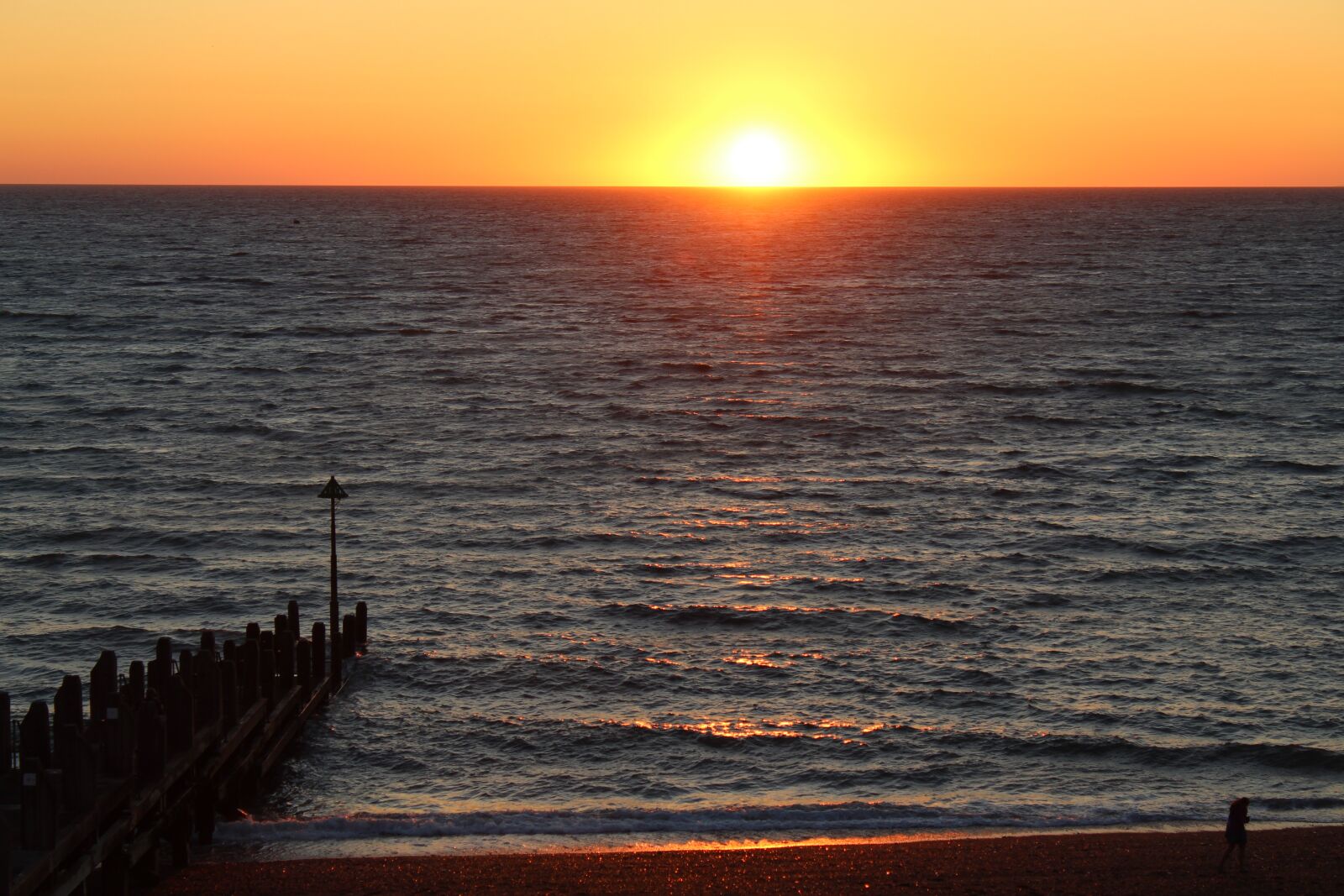 Canon EOS 1300D (EOS Rebel T6 / EOS Kiss X80) sample photo. Sea, sun, pier photography