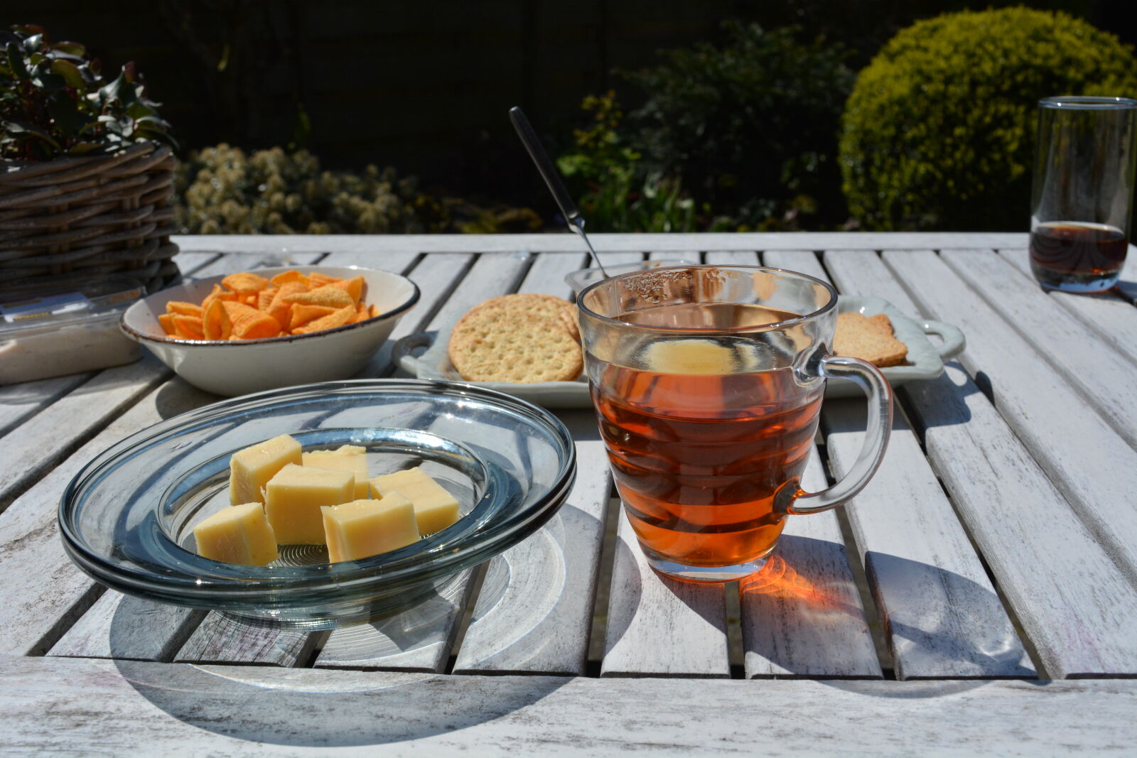 Nikon D5200 sample photo. Cheese, snack, table, tea photography