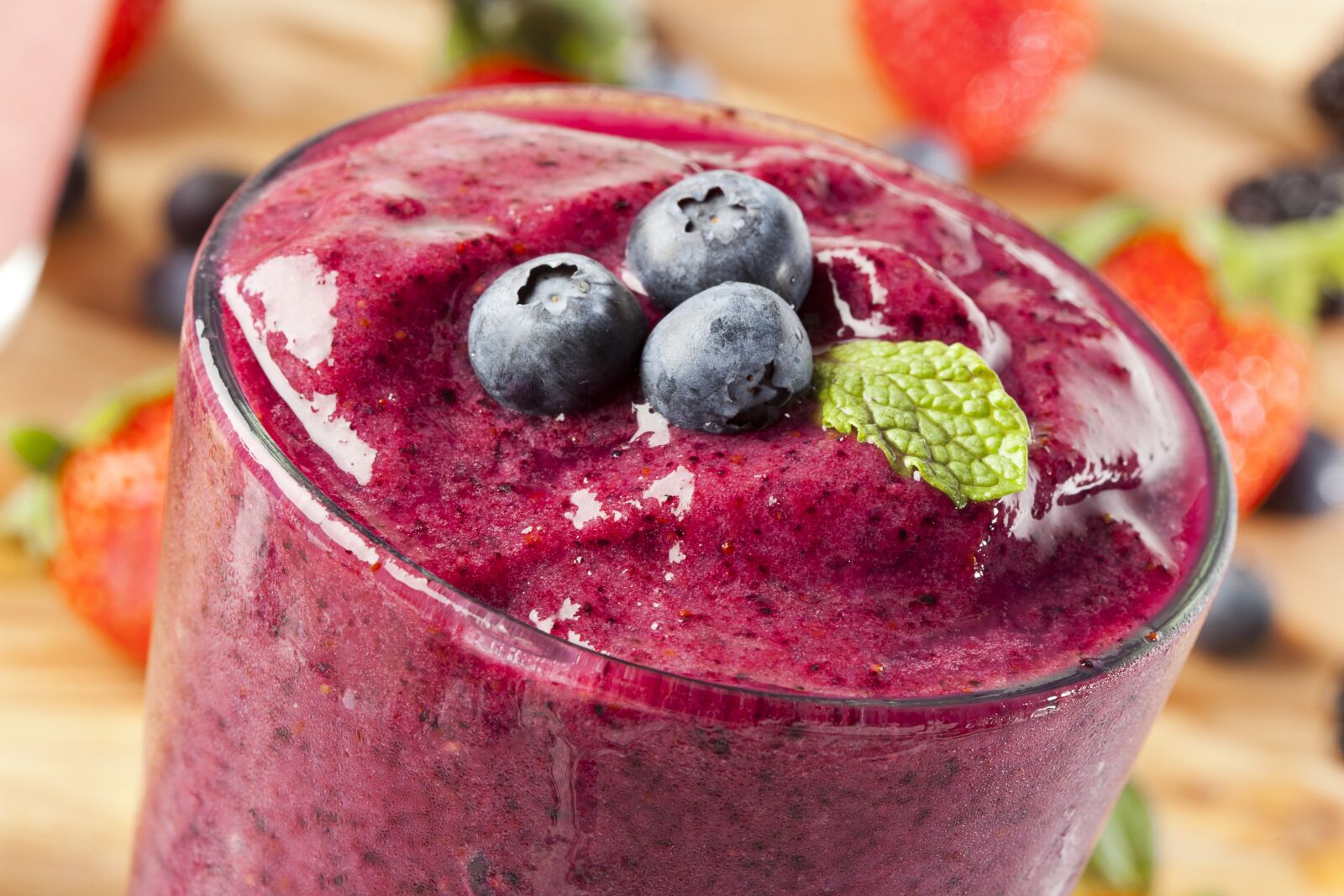 Canon EOS 5D Mark II sample photo. Blueberry, beverage, fruit juice photography