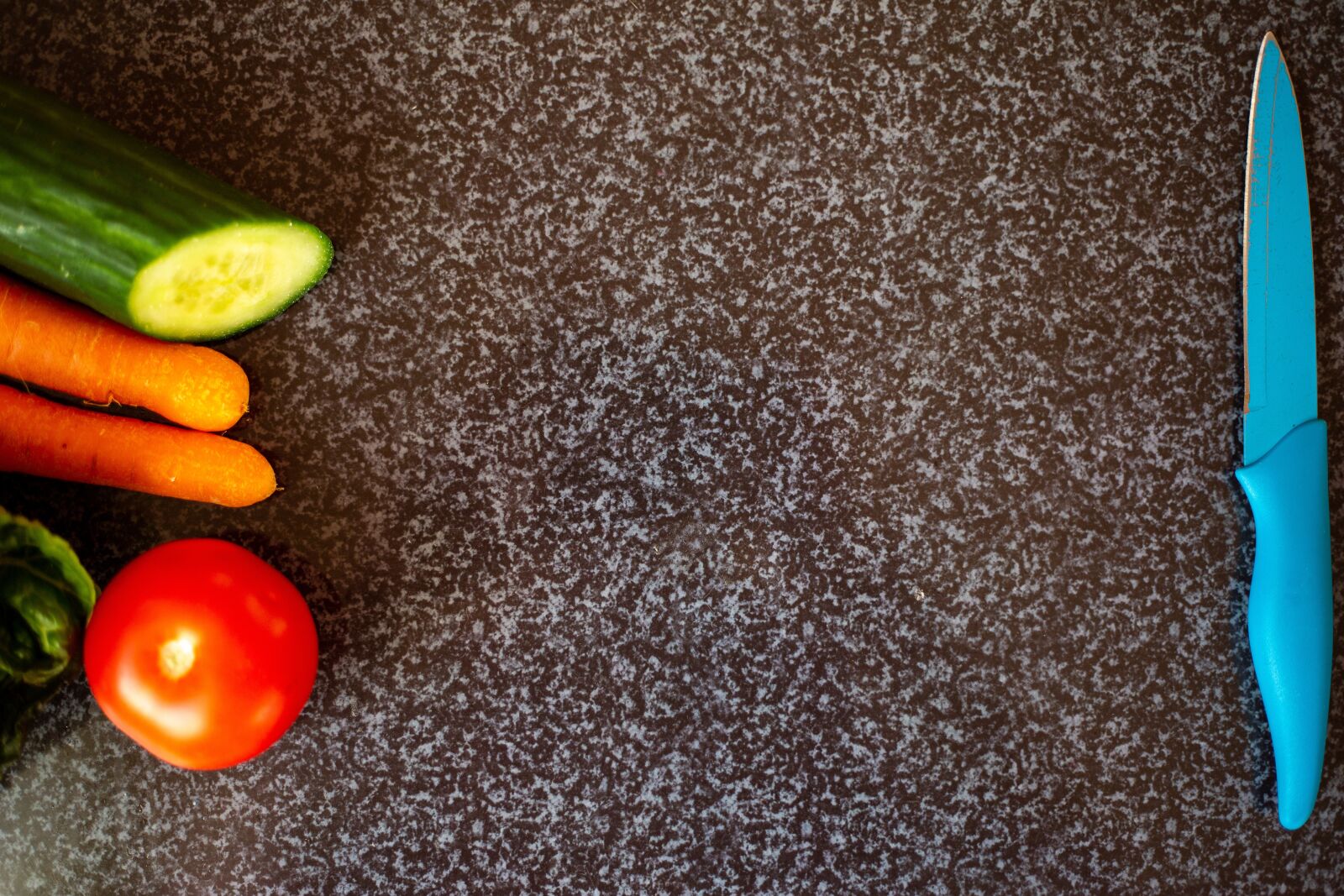 Canon EOS 6D + Canon EF 50mm F1.8 STM sample photo. Salad, carrot, kitchen photography
