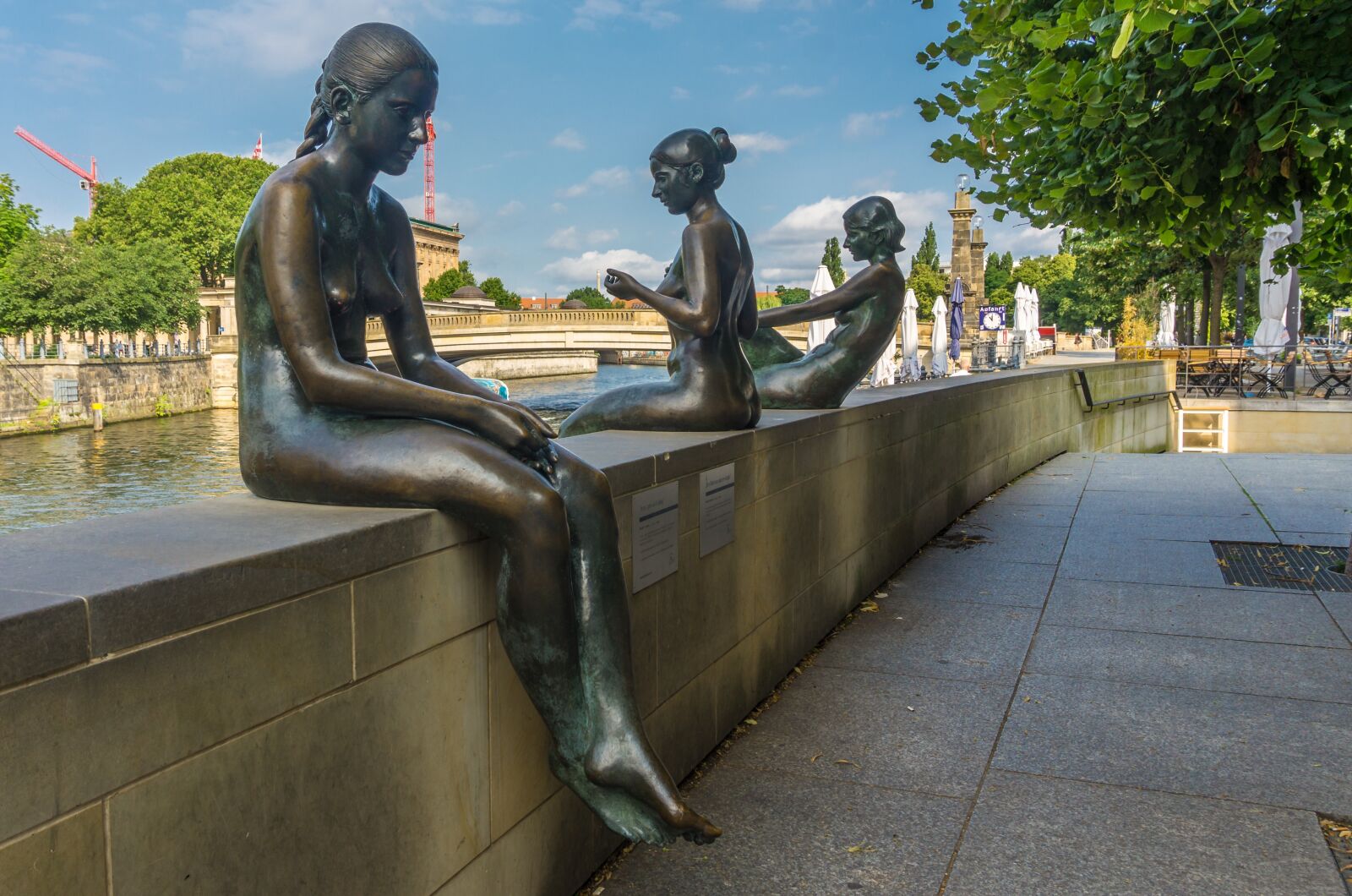 Sony Alpha a5000 (ILCE 5000) sample photo. Travel, sculpture, statue photography