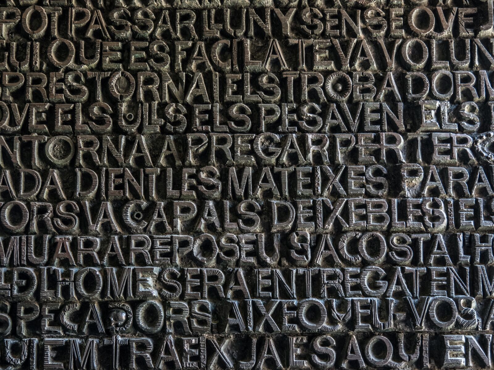 Olympus OM-D E-M5 II sample photo. Cathedral, sagrada fam lia photography