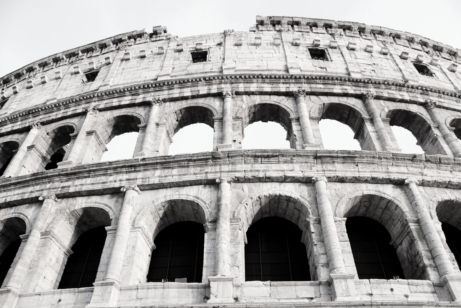 Canon EOS 600D (Rebel EOS T3i / EOS Kiss X5) sample photo. Rome, arch, construction photography