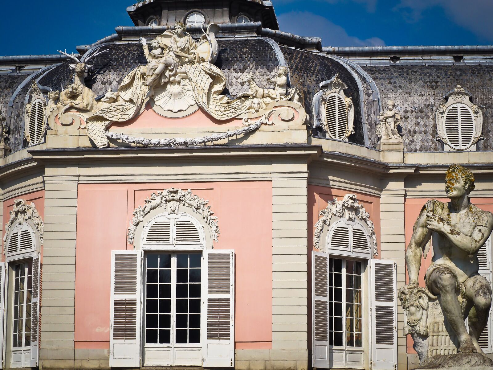 Olympus OM-D E-M10 sample photo. Castle, baroque, historically photography