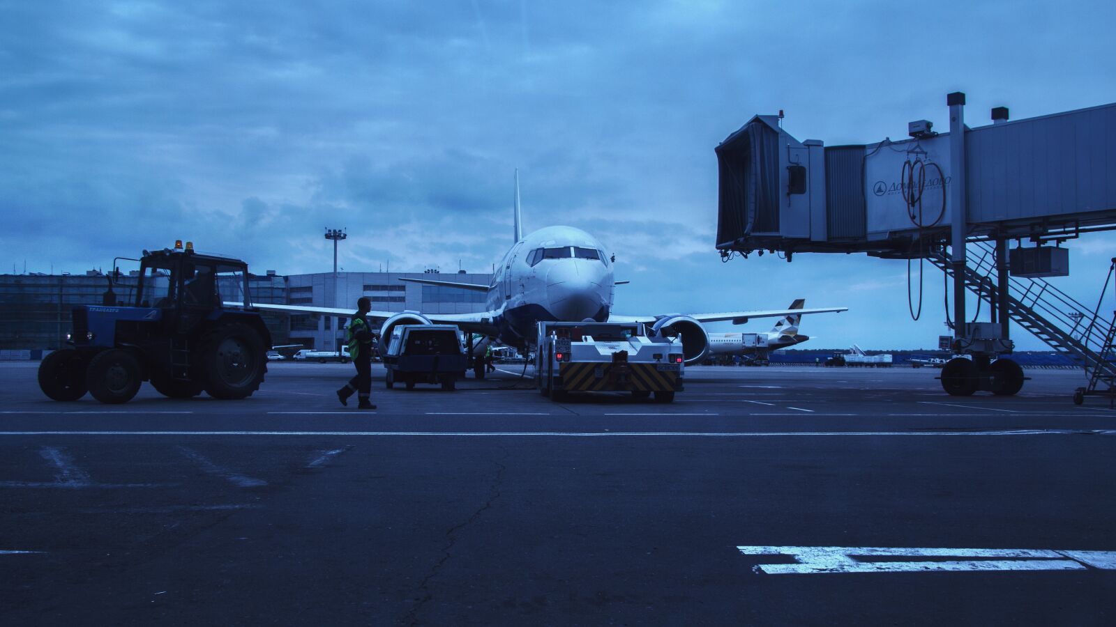 Canon EOS 60D sample photo. Airport, domodedovo, moscow photography