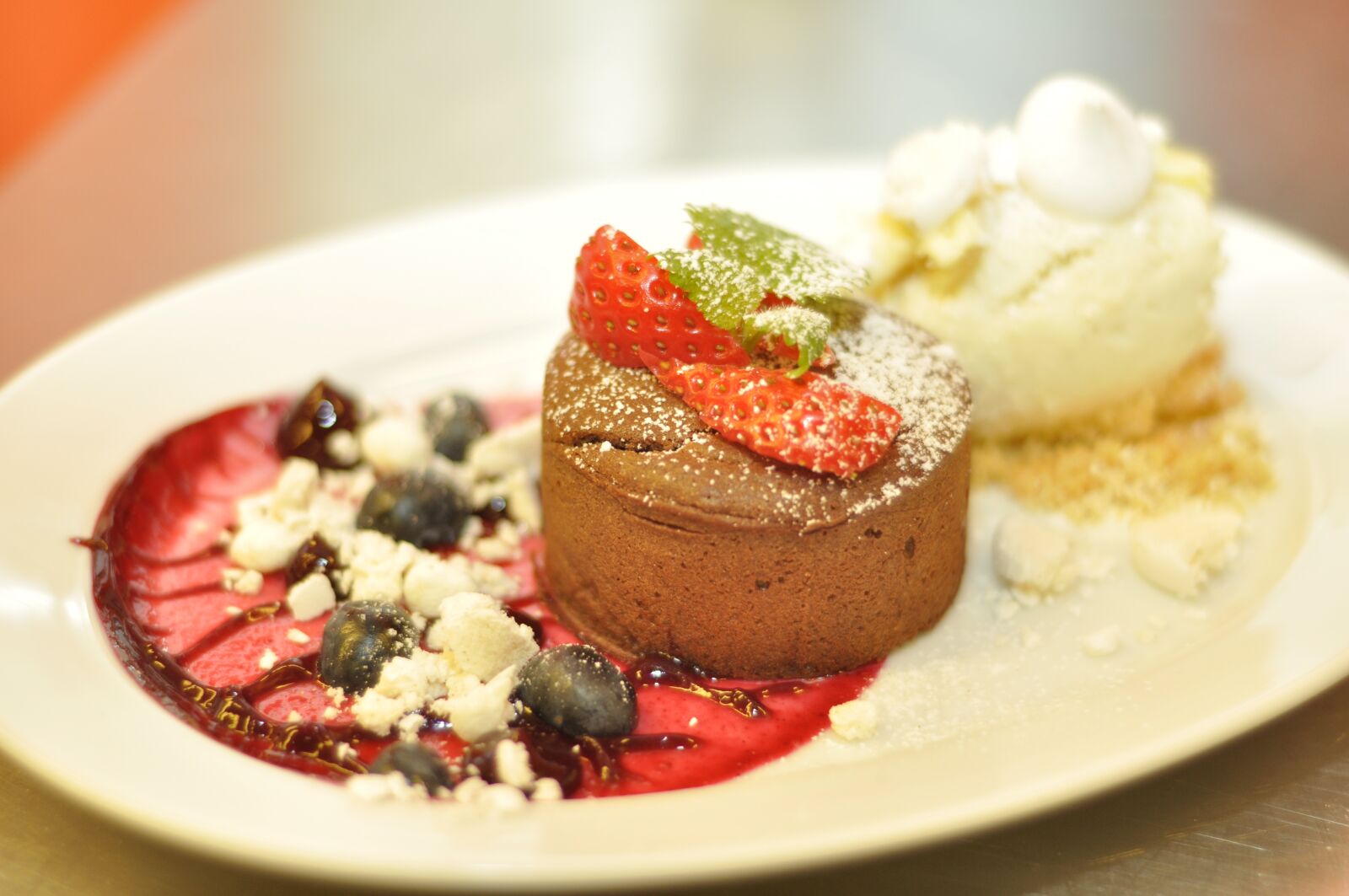 Nikon D90 sample photo. Fondant, chocolate, ice cream photography