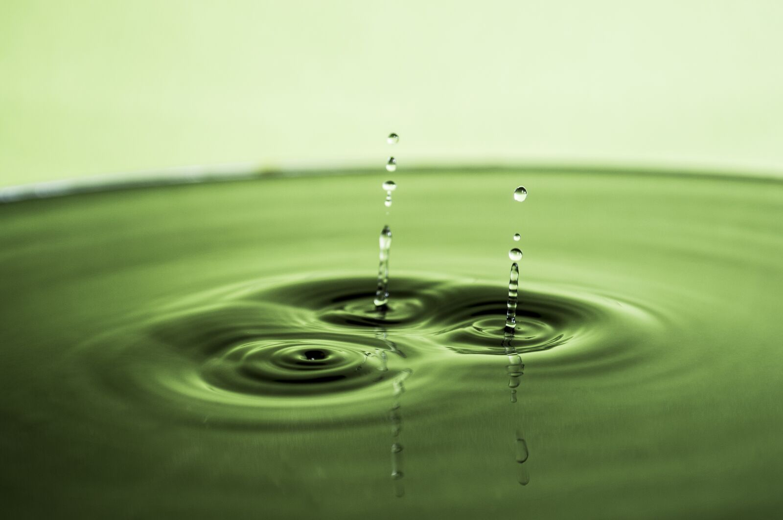 Nikon D3200 sample photo. Water, water drop, silver photography