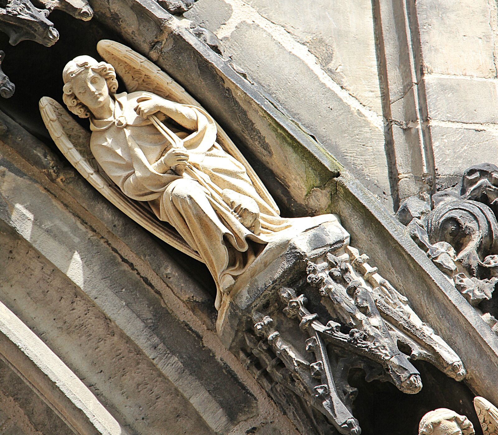 Canon EOS 550D (EOS Rebel T2i / EOS Kiss X4) sample photo. Aachen cathedral, dom, church photography
