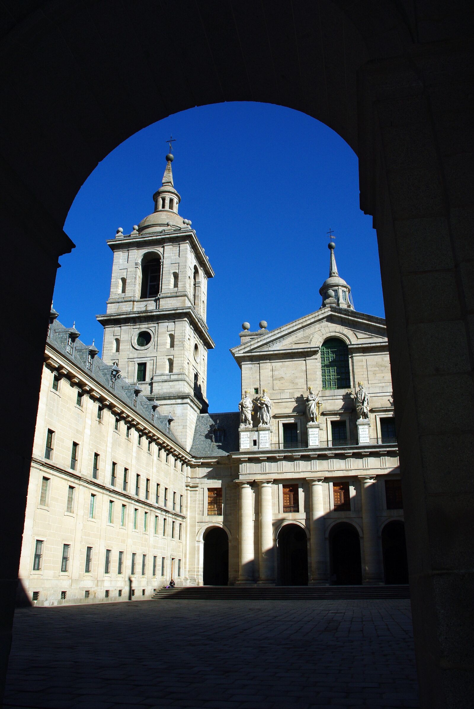 Pentax K200D sample photo. Spain, el escorial, palace photography