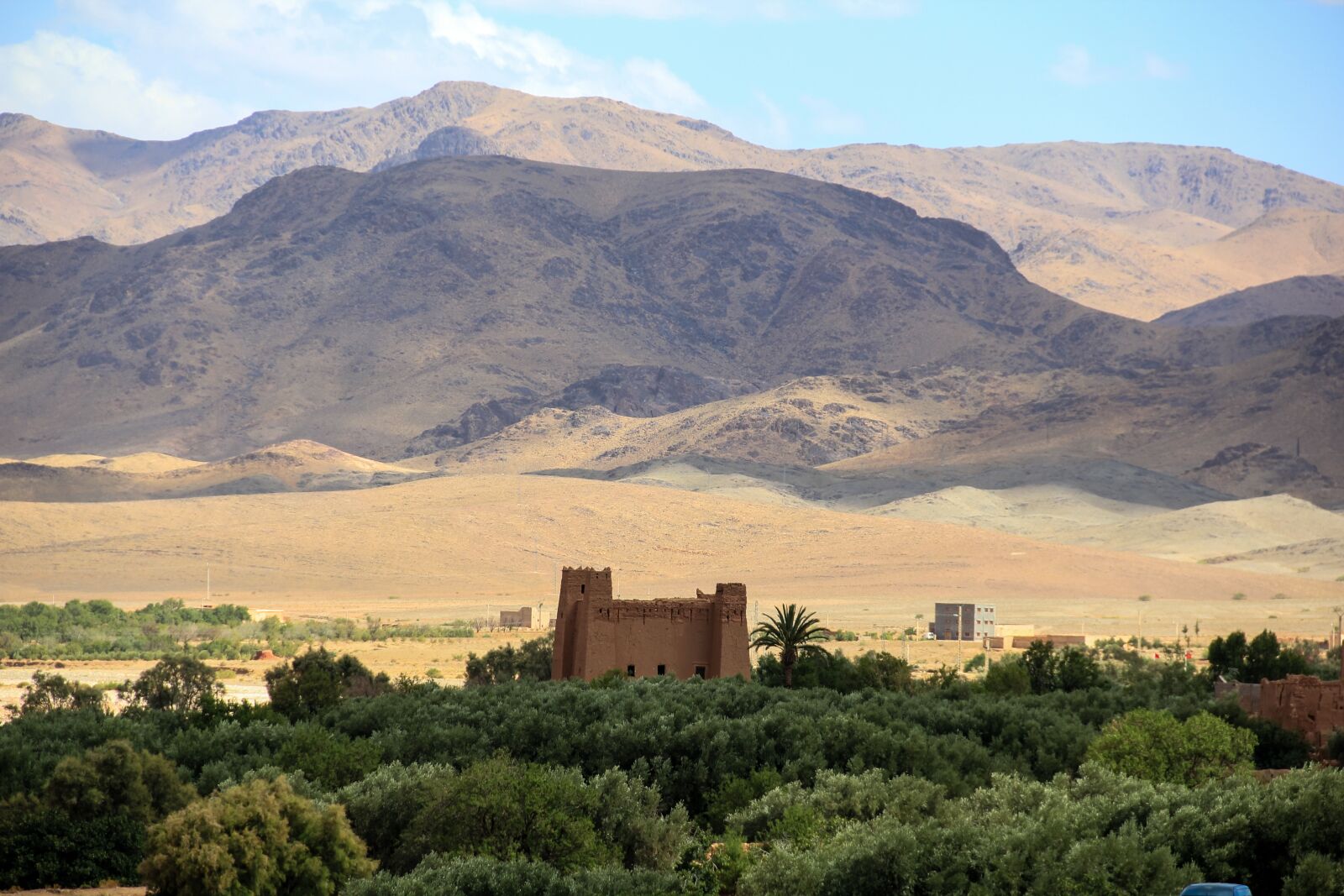 Canon EOS 550D (EOS Rebel T2i / EOS Kiss X4) sample photo. Castle, contrast, desert photography