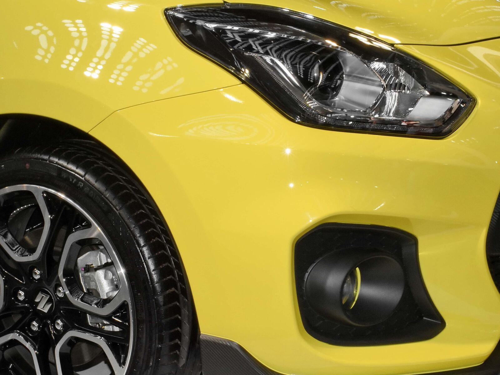 Nikon D5500 sample photo. Headlight, sports car, yellowish photography