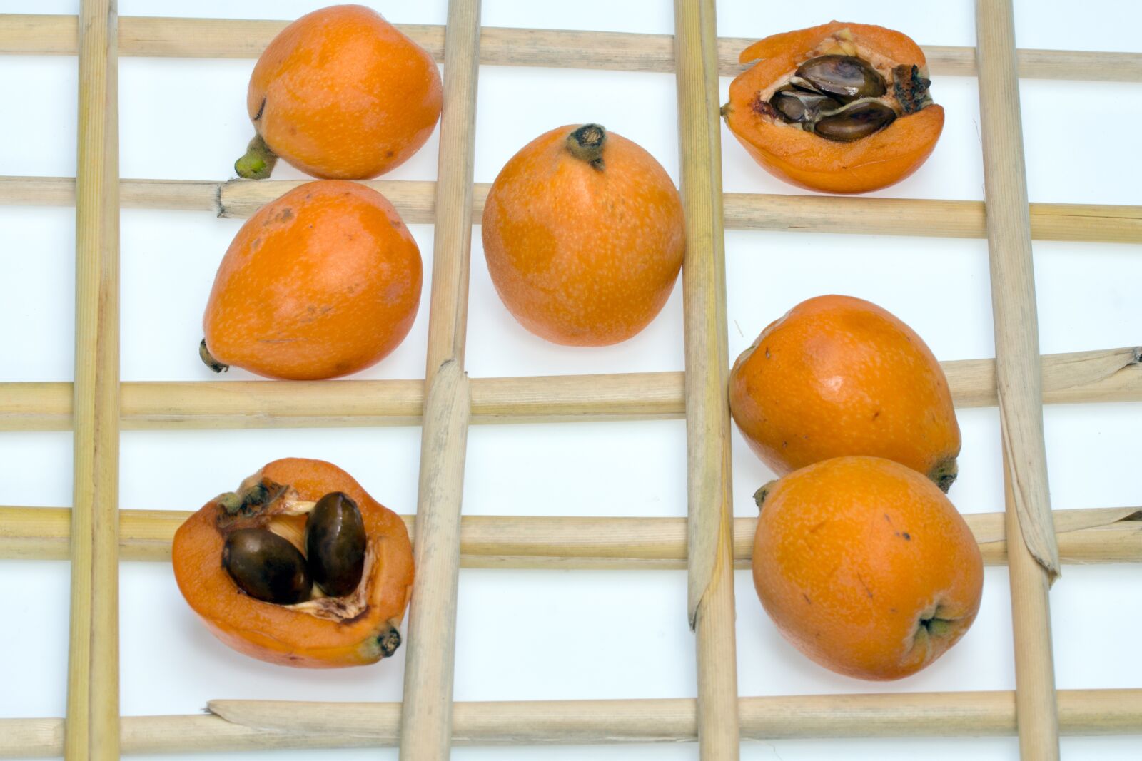 Canon EF-S 60mm F2.8 Macro USM sample photo. Medlars, fruits, composition photography