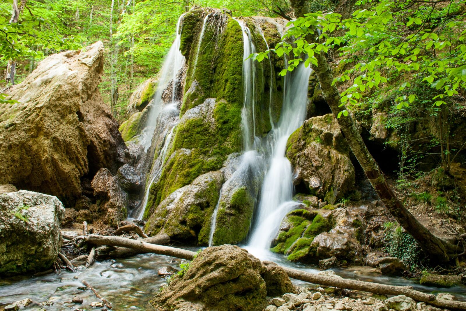 Canon EF-S 18-55mm F3.5-5.6 II sample photo. Nature, water, waterfall photography