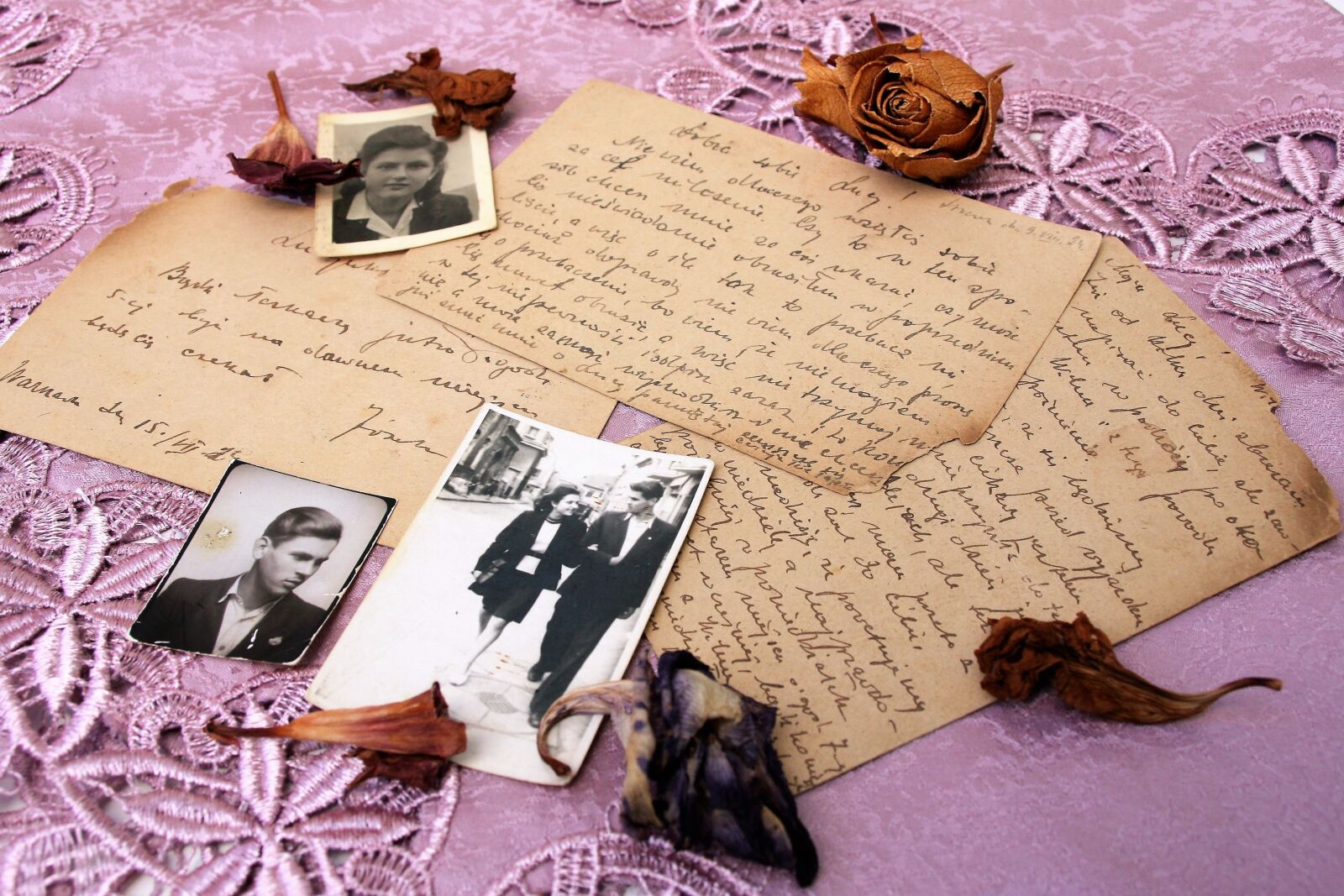 Canon EOS 400D (EOS Digital Rebel XTi / EOS Kiss Digital X) sample photo. Old letter, paper, document photography